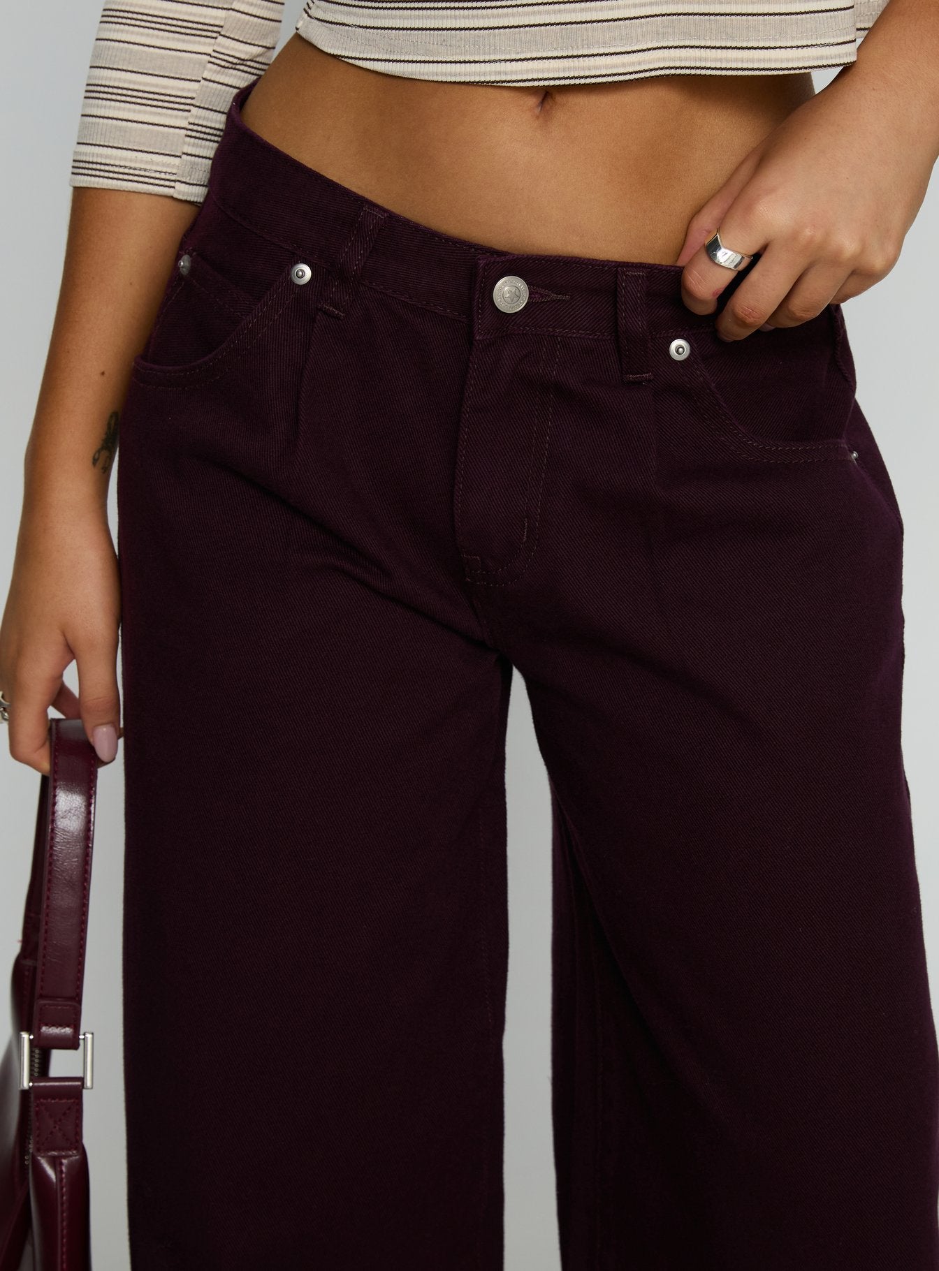 Supercut Low Rise Baggy Pleat Jeans Currant - Image 5