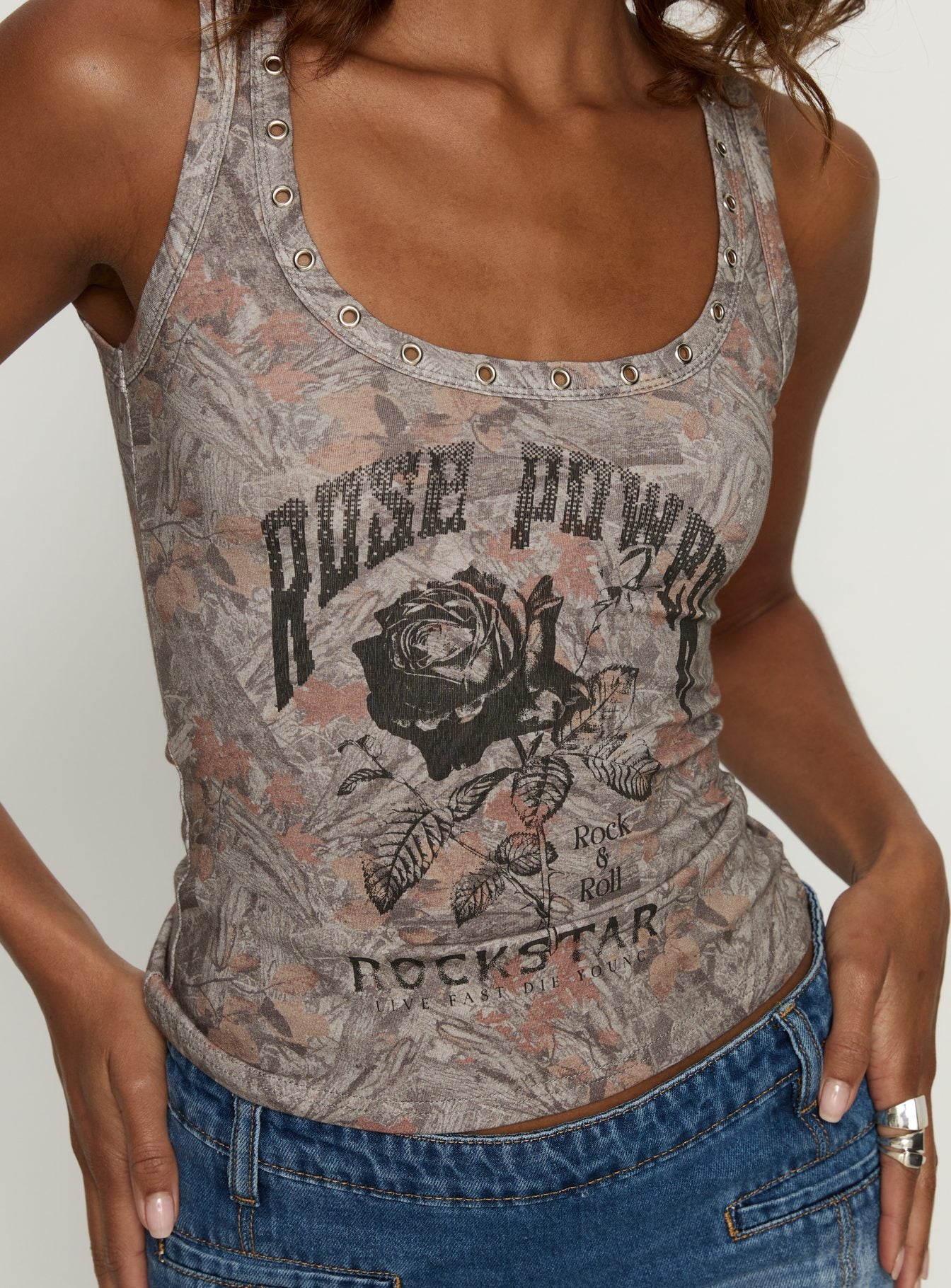 Rose Rockstar Eyelet Cargo Graphic Tank Camouflage - Image 6