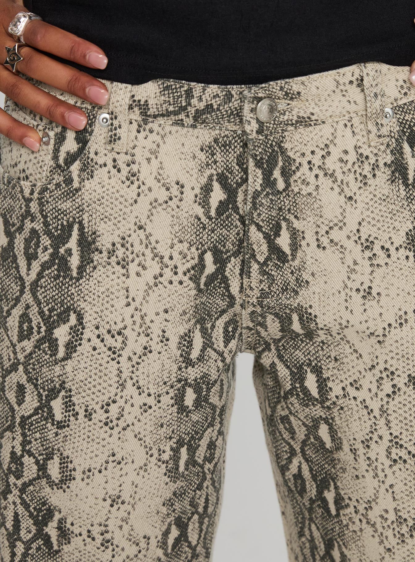 Serpentina Low Rise Straight Leg Jeans Snake - Image 6