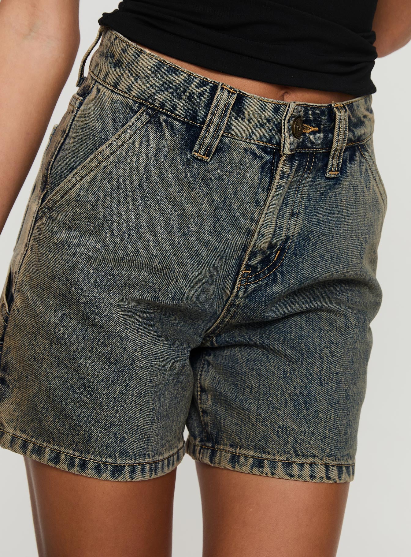 Lou Carpenter Denim Shorts Antique Wash - Image 6