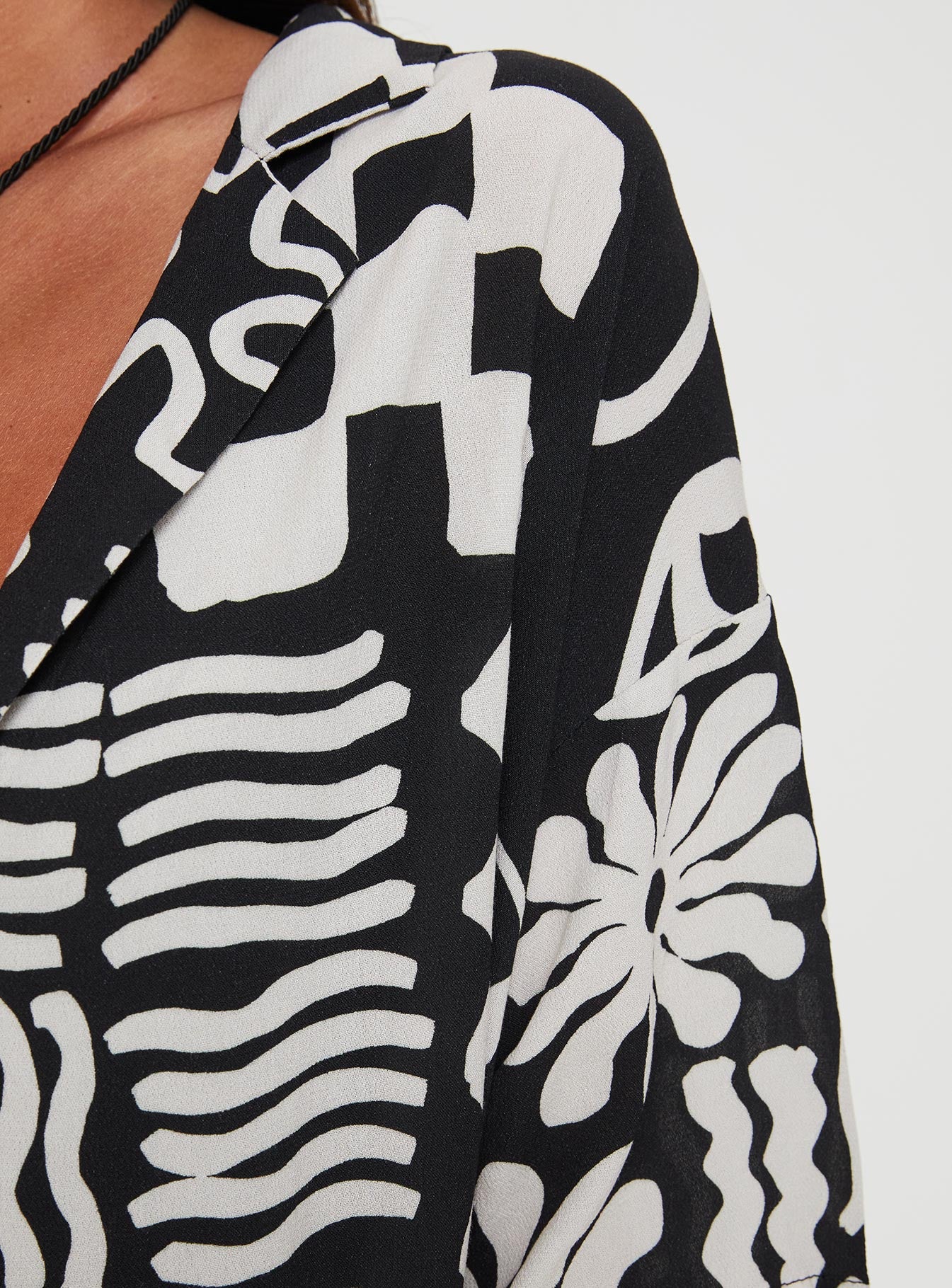 Caraliia Shirt Black / Cream - Image 6