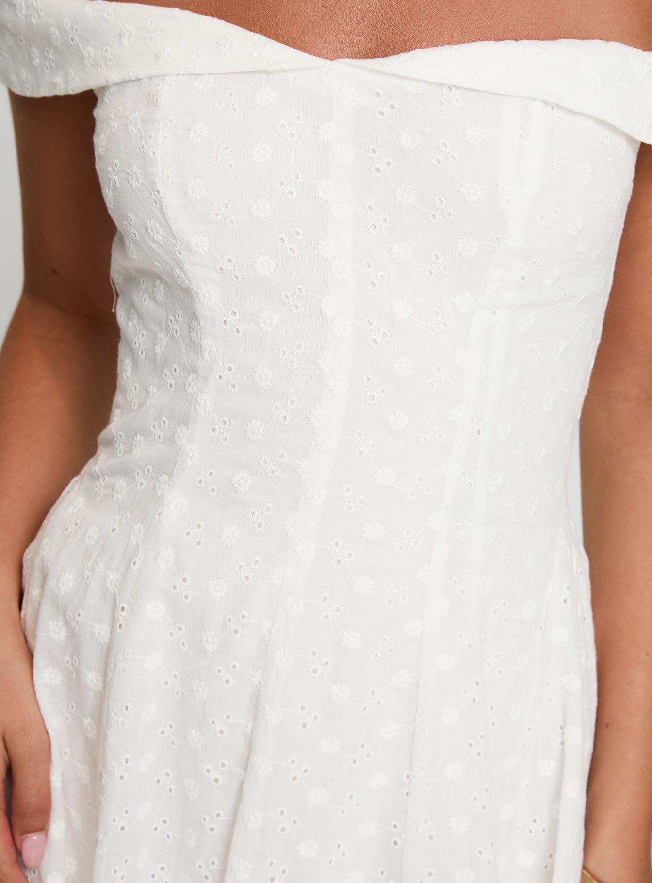 Rosebud Broderie Off The Shoulder Mini Dress White - Image 6