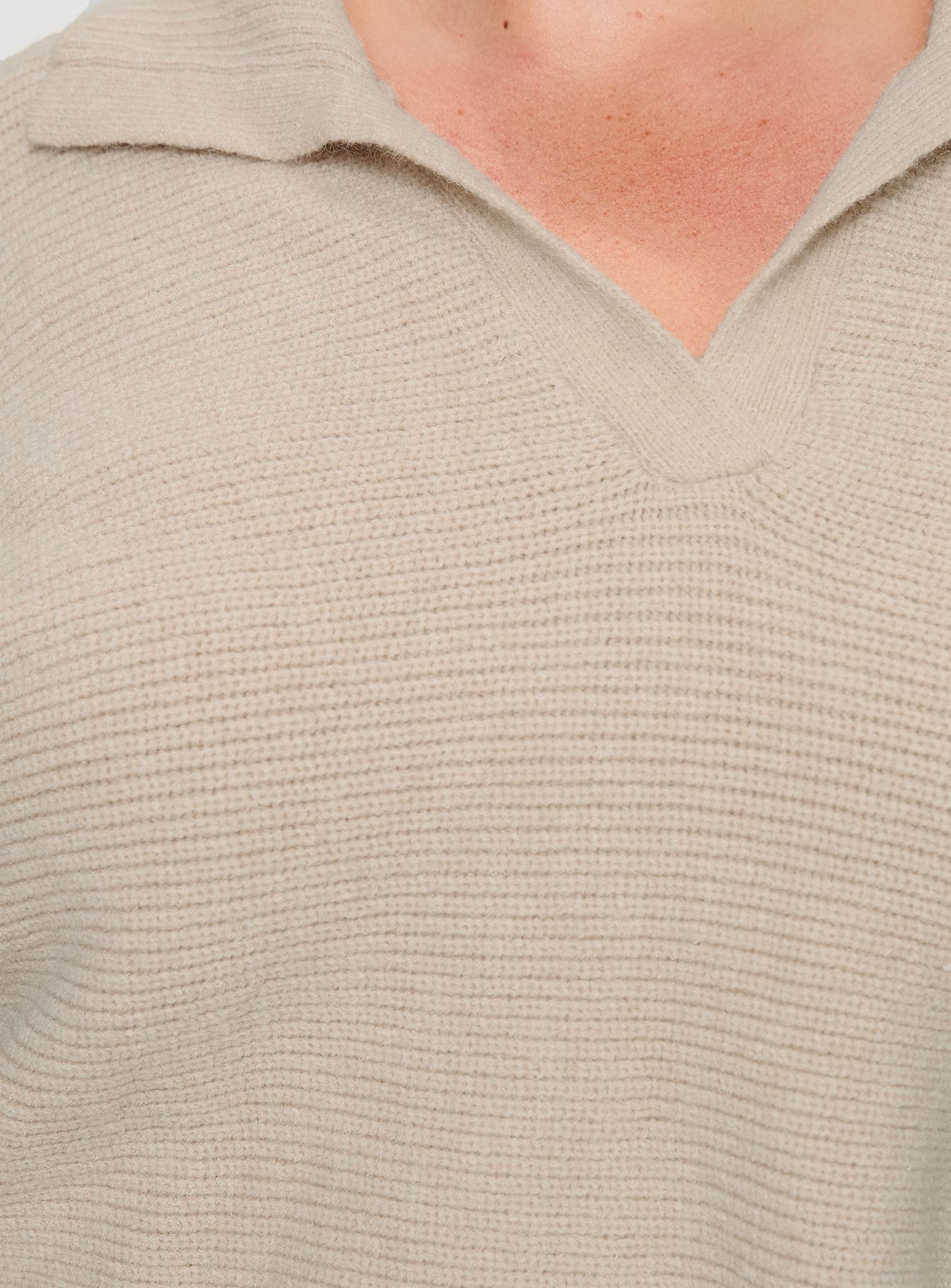 Tiara Cropped Sweater Beige Curve - Image 6