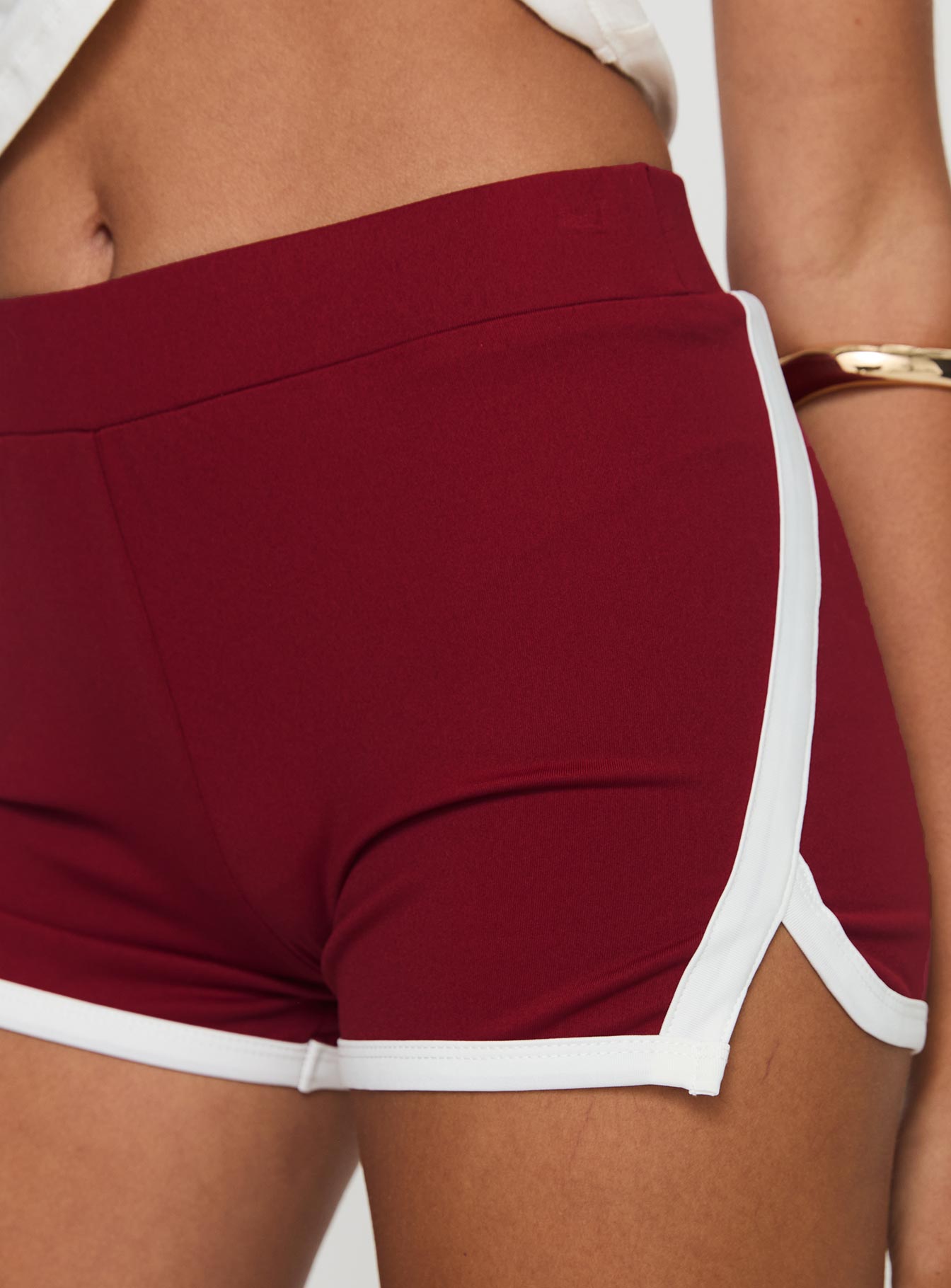 Verdania Shorts Red - Image 6