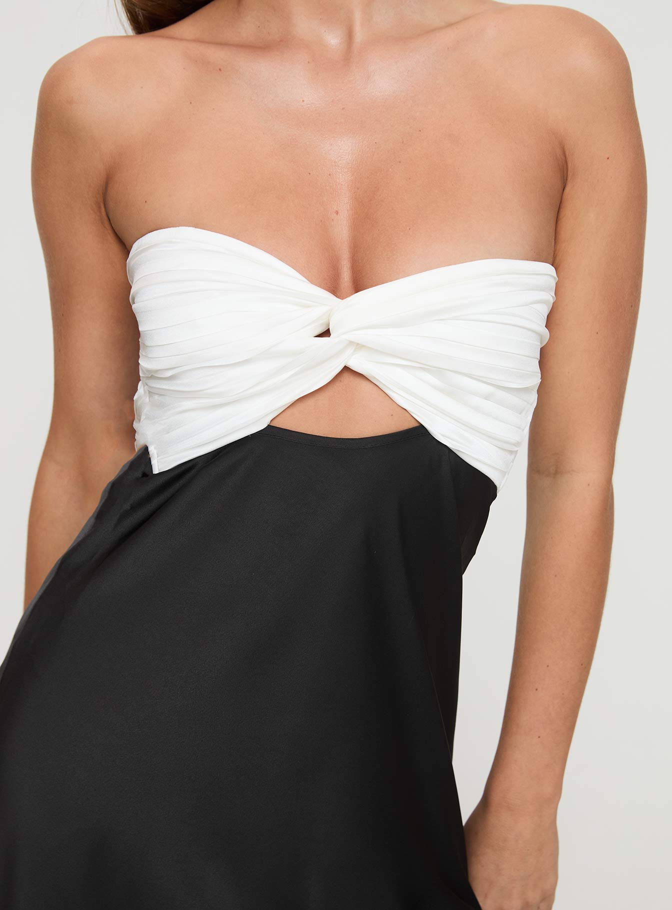 Shellie Mini Dress Black / White - Image 6