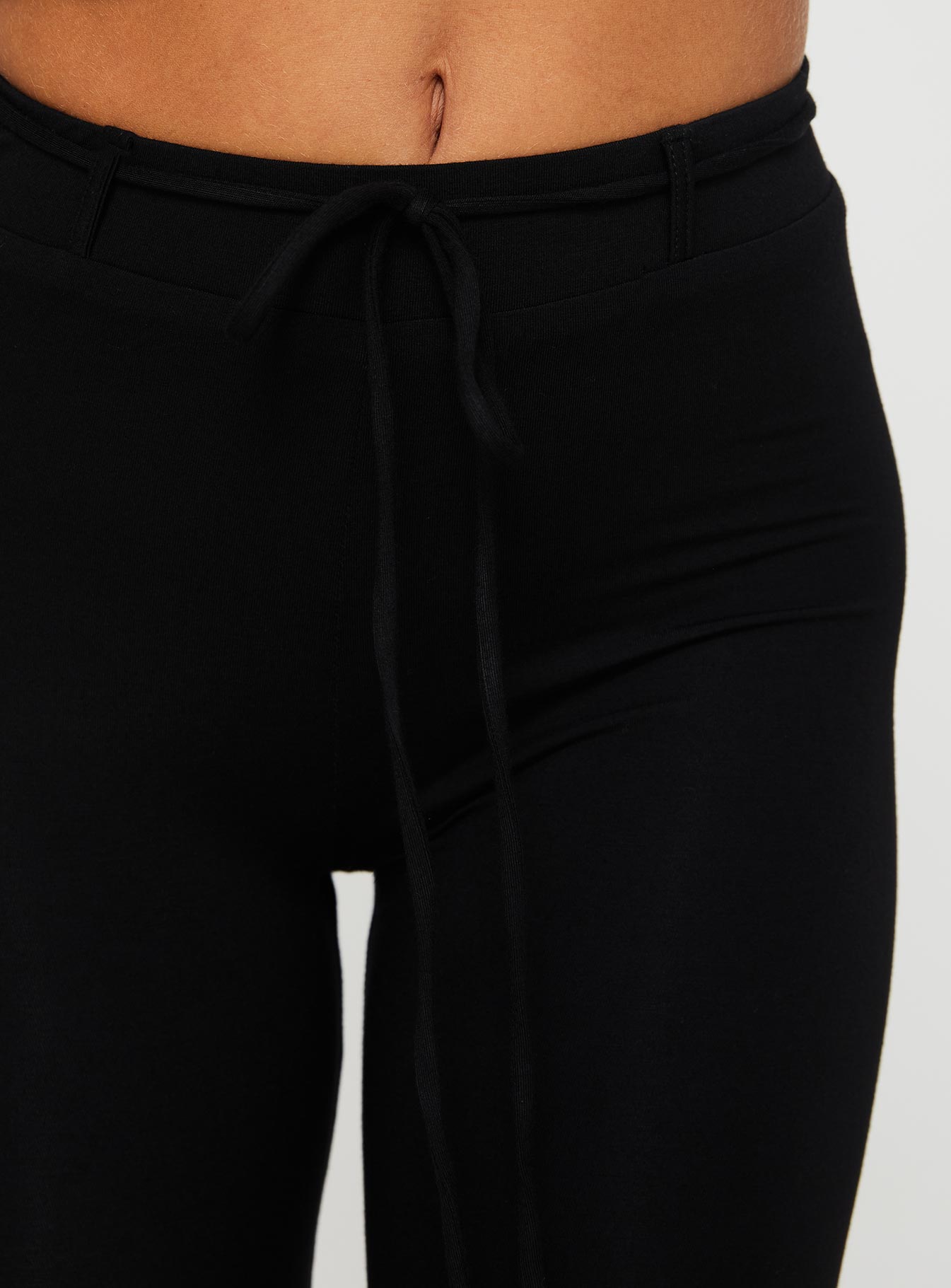 Cayte Capris Black - Image 6