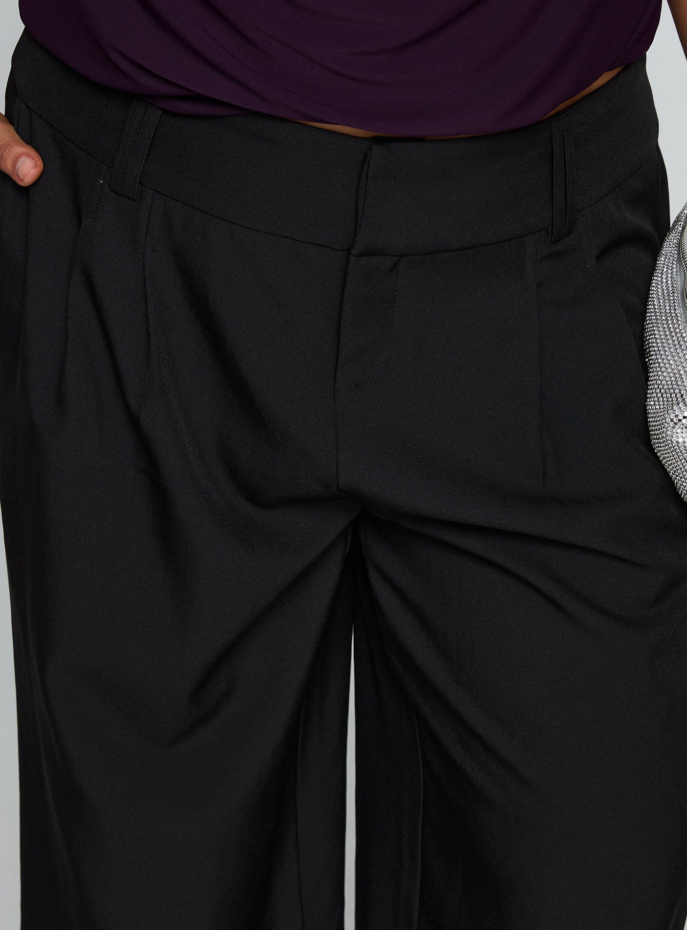 Two Lovers Low Rise Pants Black Curve - Image 5