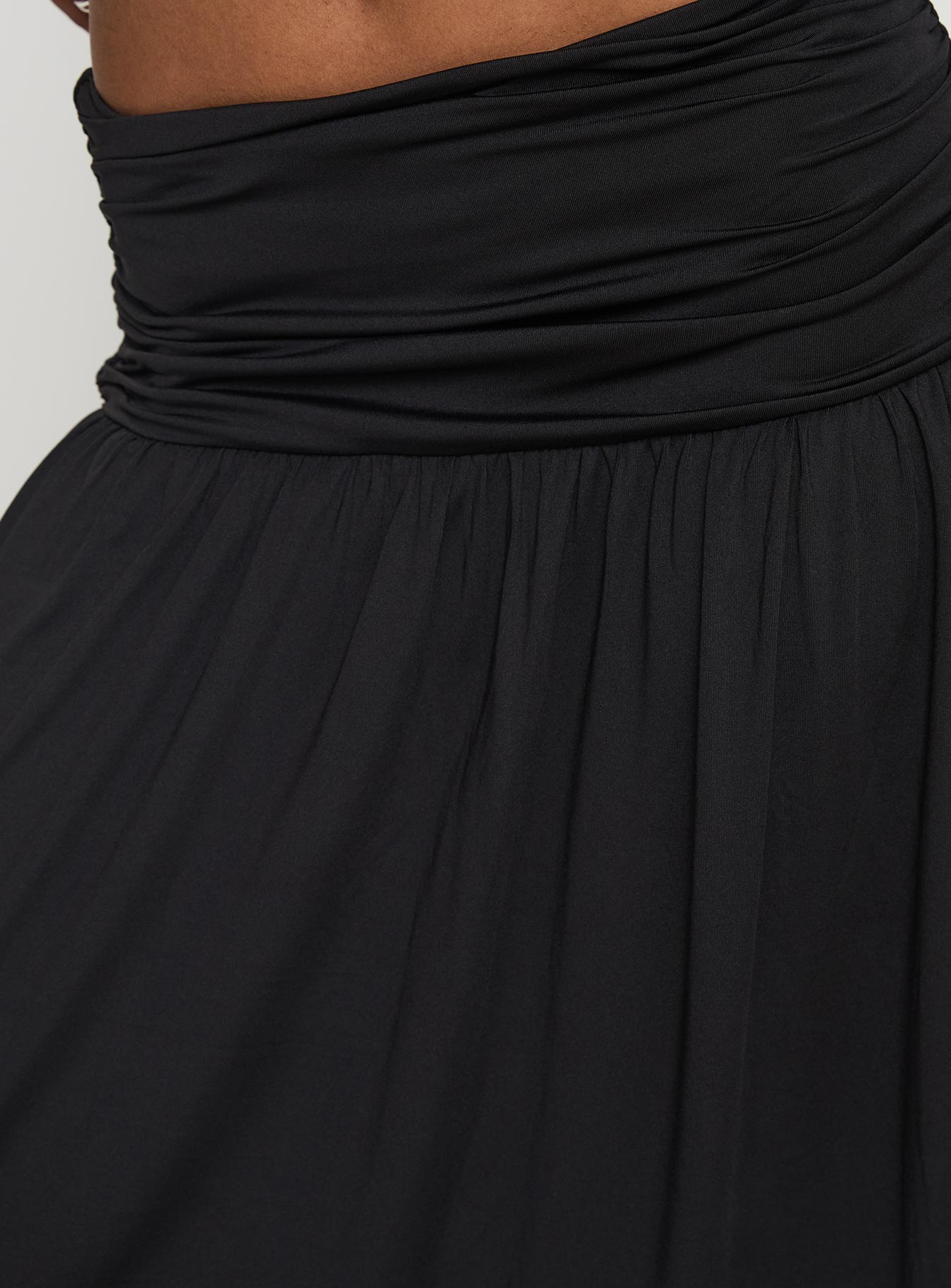 Gezabele Asymmetrical Maxi Skirt Black - Image 5