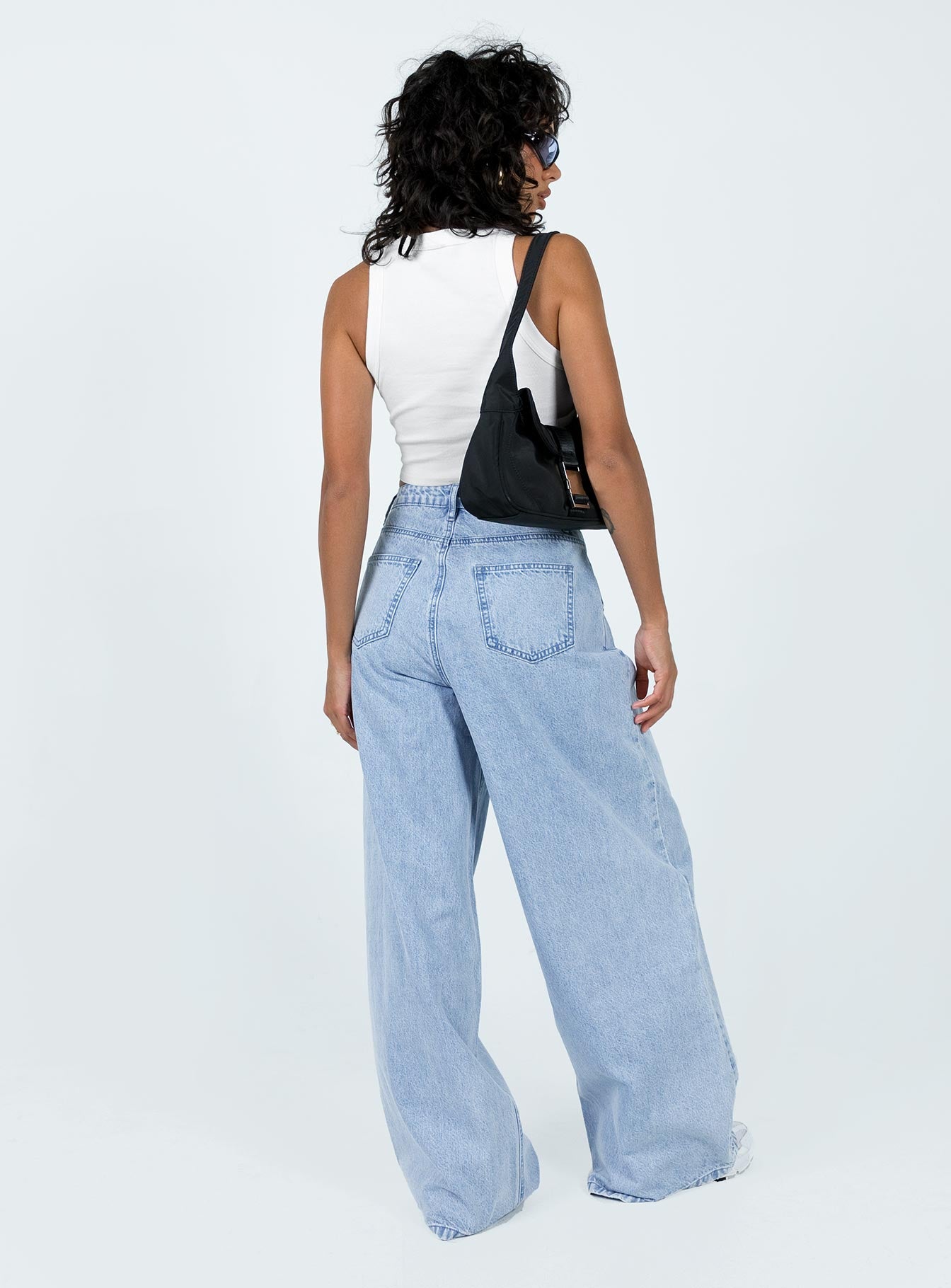 Bakali Wide Leg Jeans Light Wash - Image 5