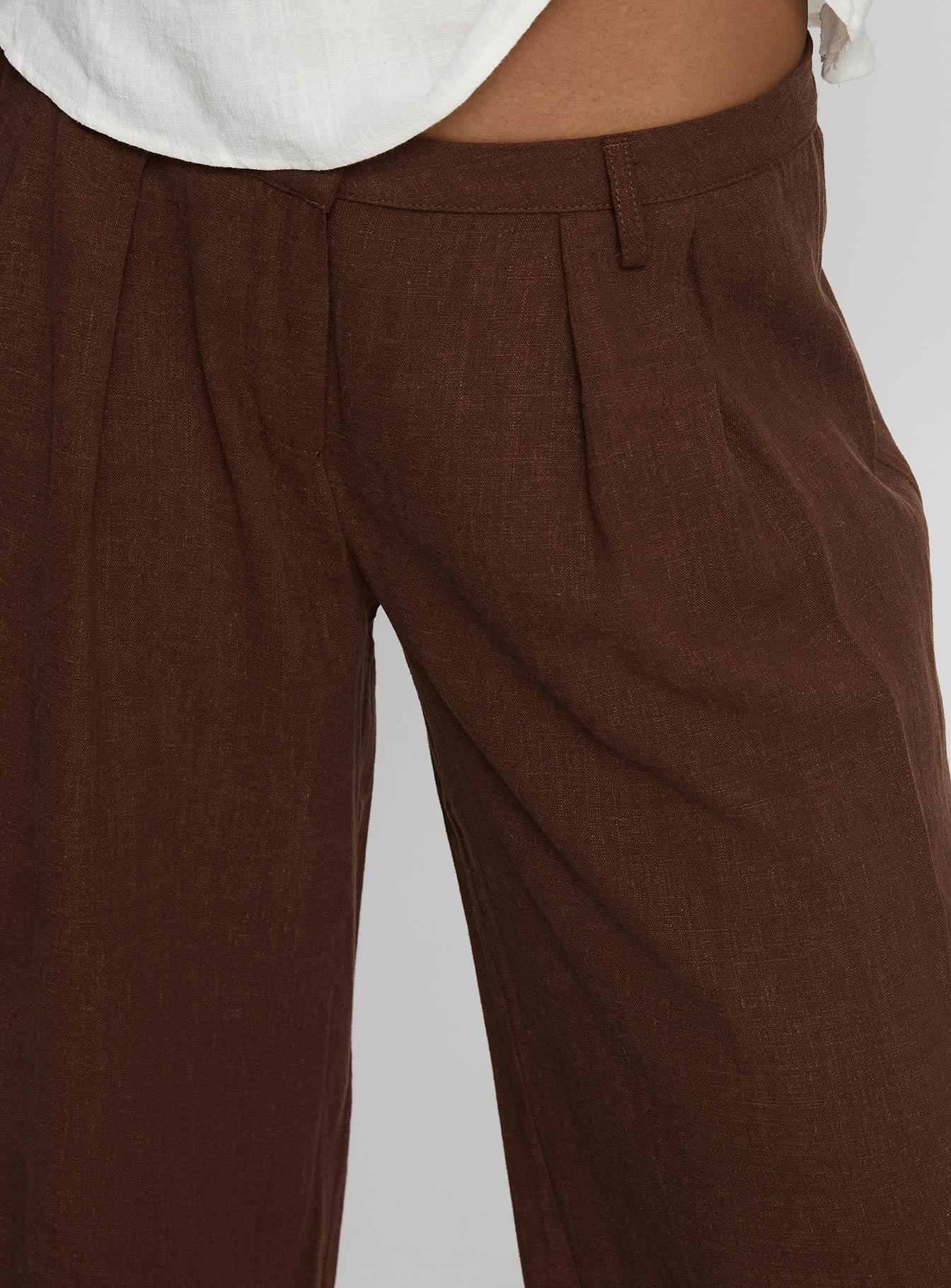 Vianca Low Rise Linen Pant Chocolate - Image 6