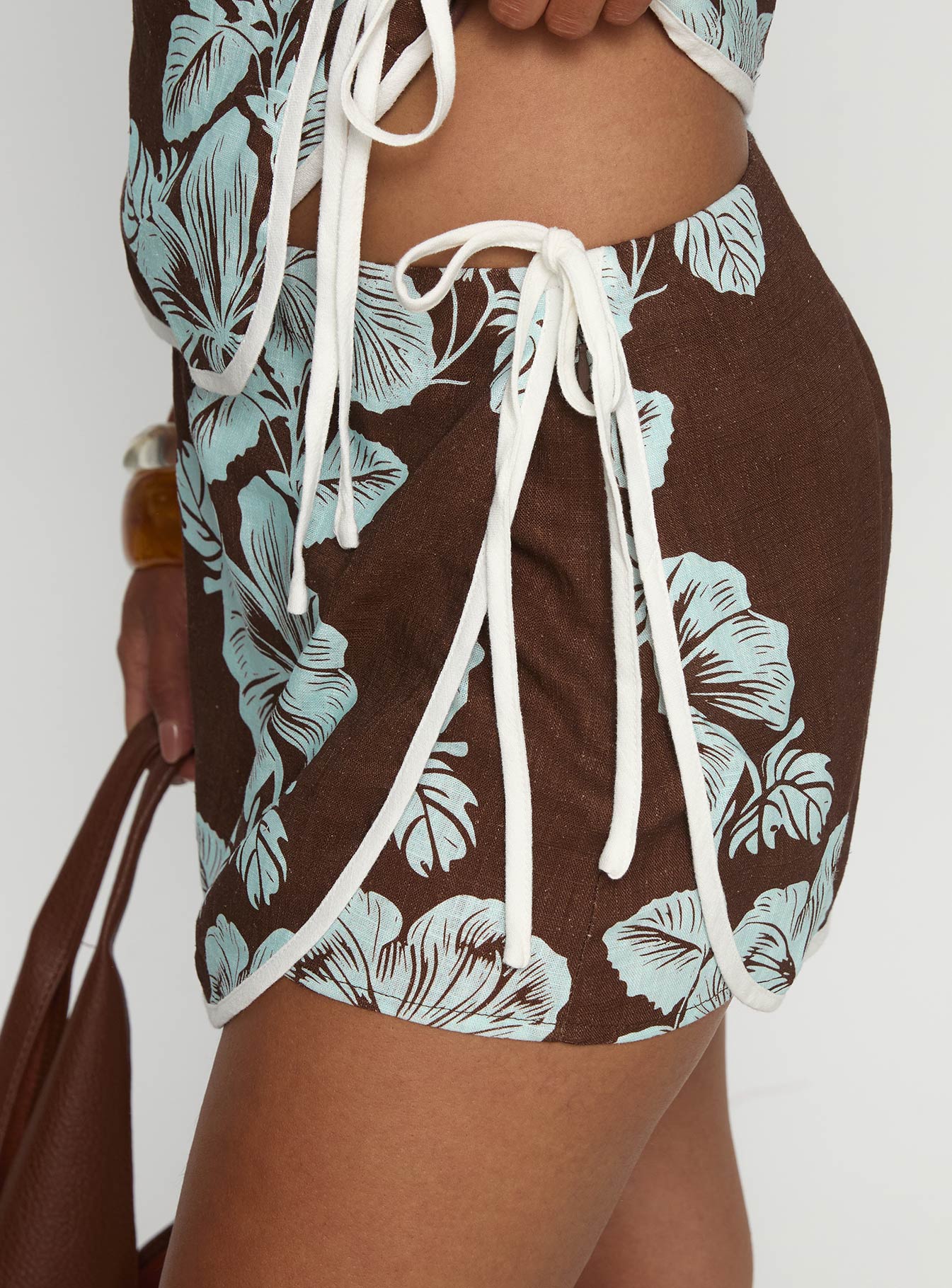 Anyah Tie Side Linen Skort Brown / Blue - Image 6