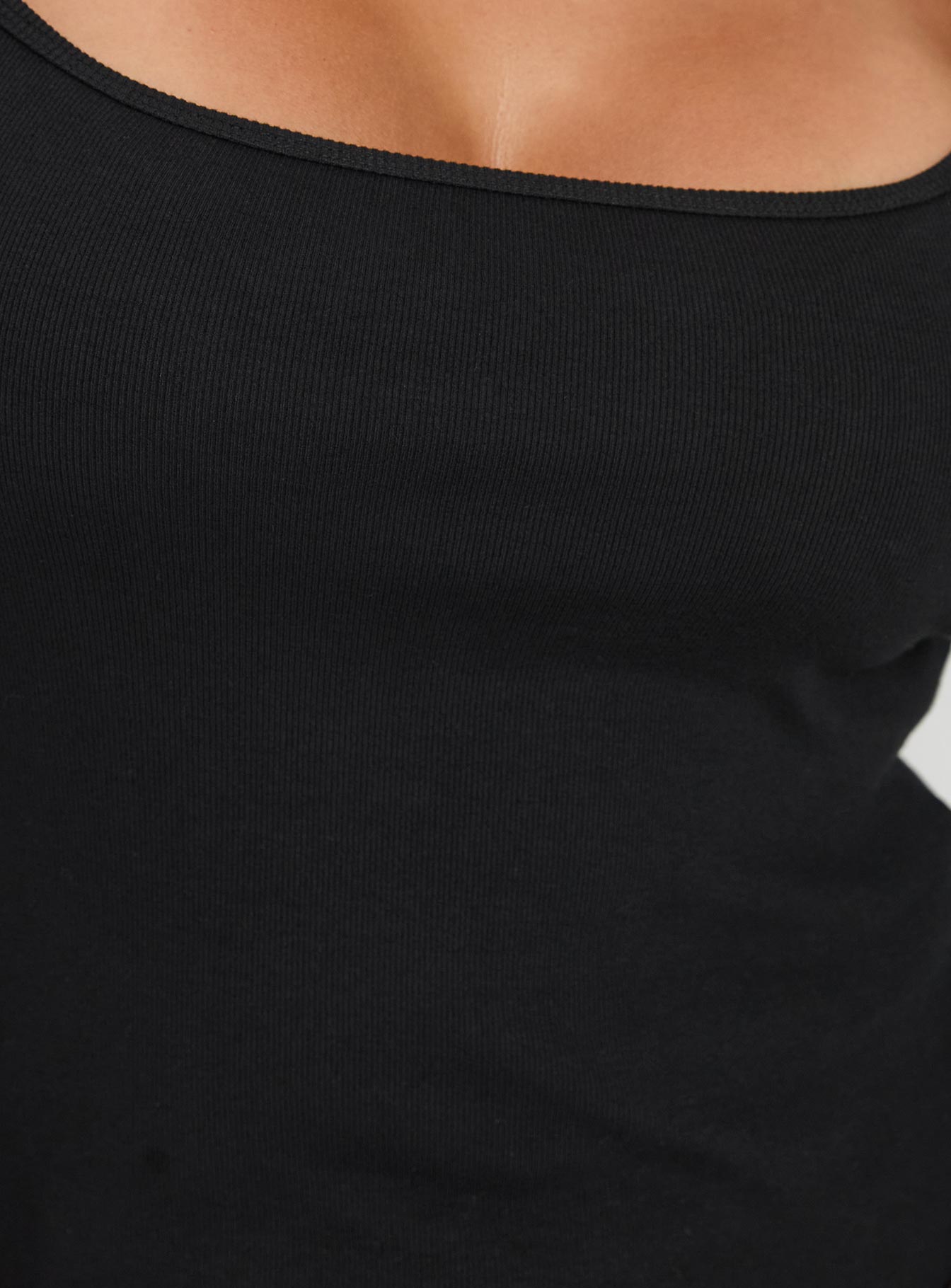 Baseline Long Sleeve Top Black Curve - Image 6
