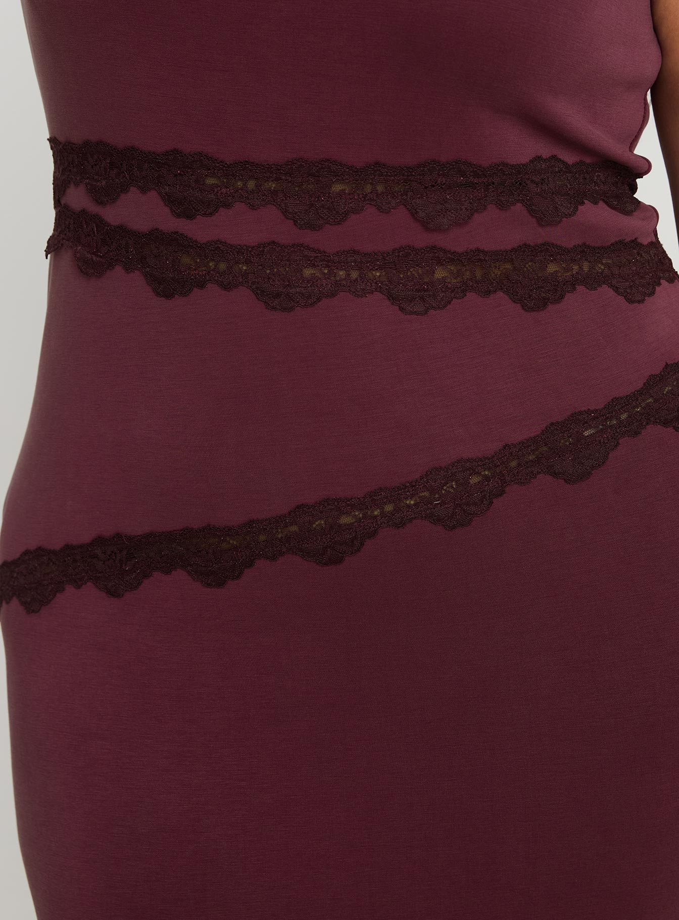 Ultraviolet One Shoulder Lace Maxi Dress Wine Curve - Image 6