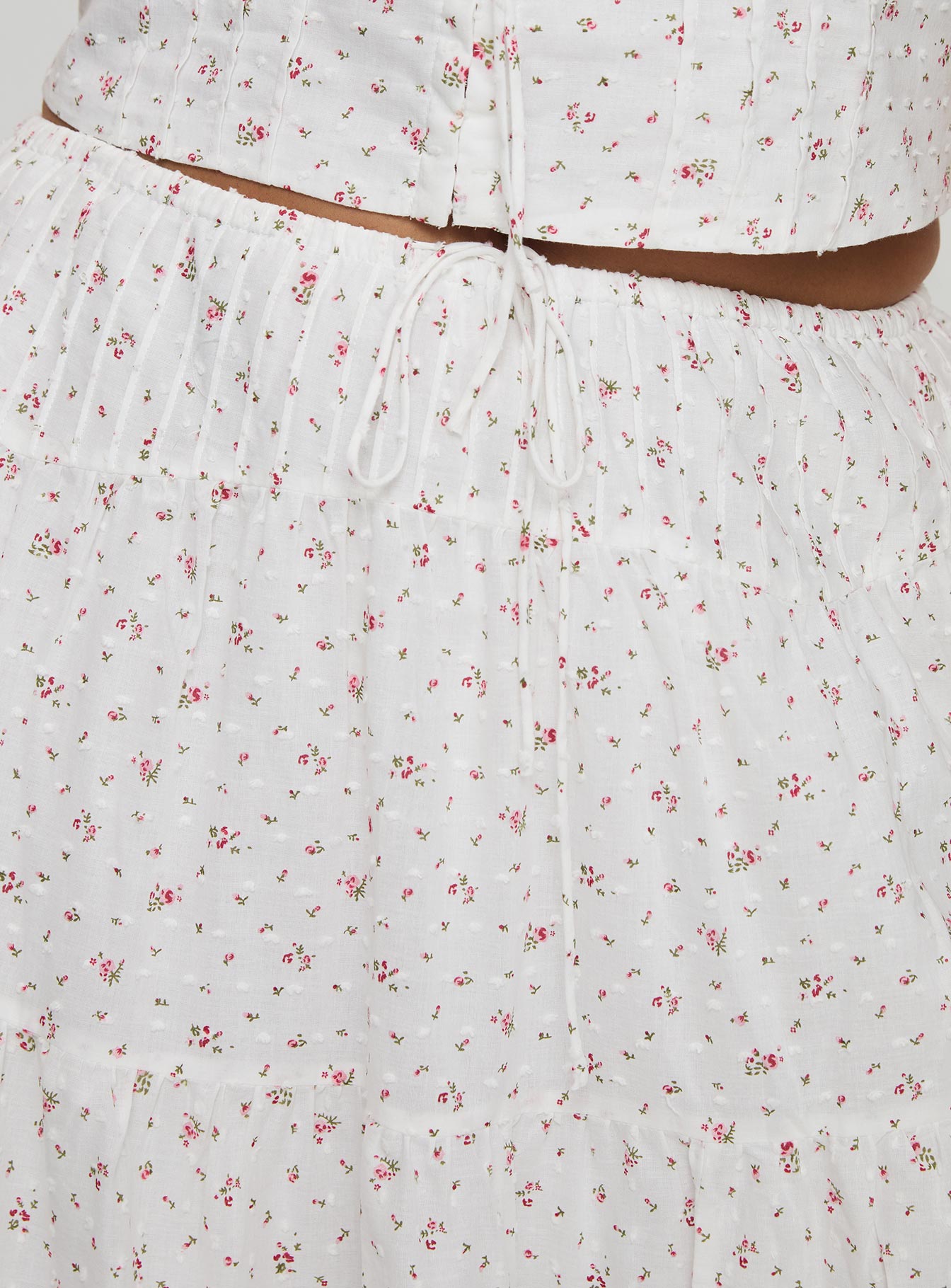 Cherry On Top Maxi Skirt White Floral Curve - Image 6