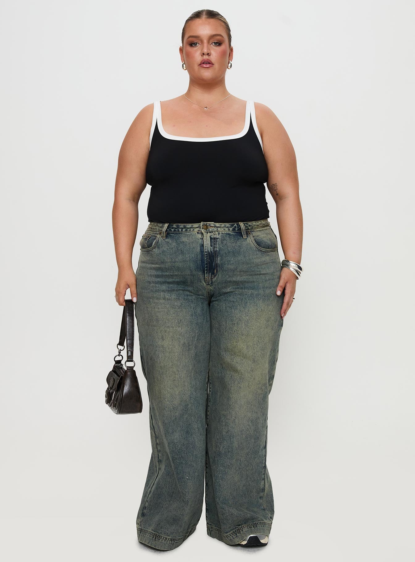 Astrea Bodysuit Black / White Curve - Image 7