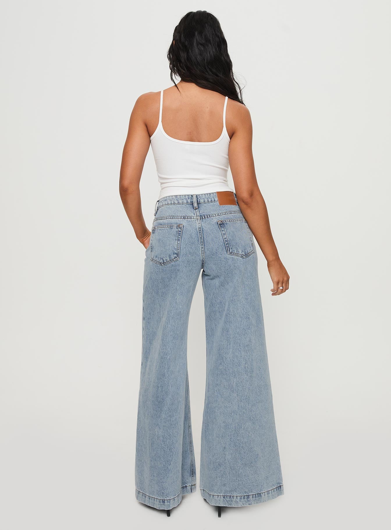 Toby Low Rise Baggy Jeans Light Wash - Image 5
