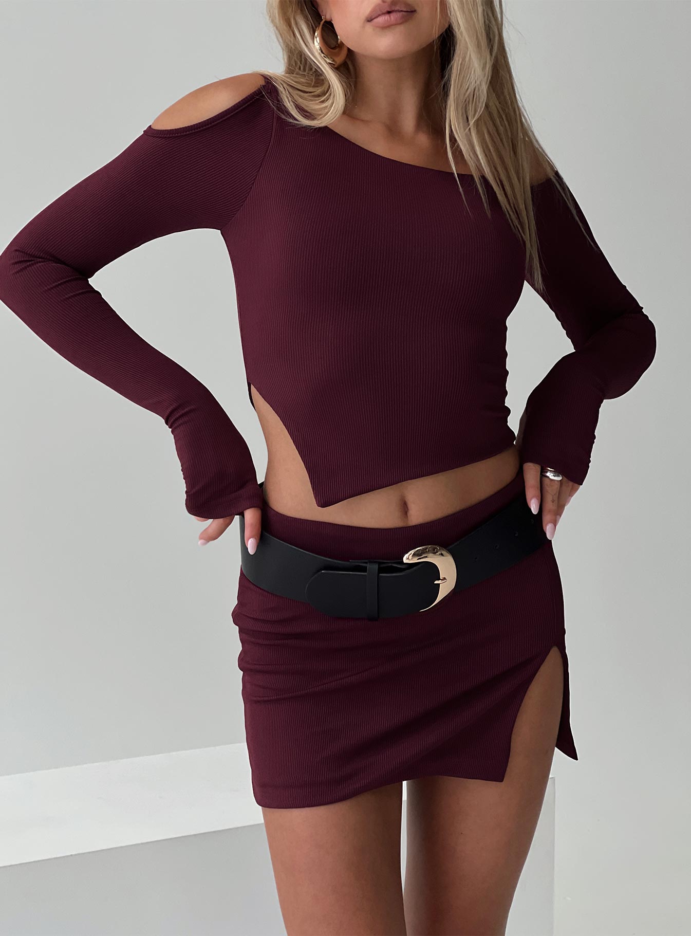 Jalis One Shoulder Set Burgundy - Image 7
