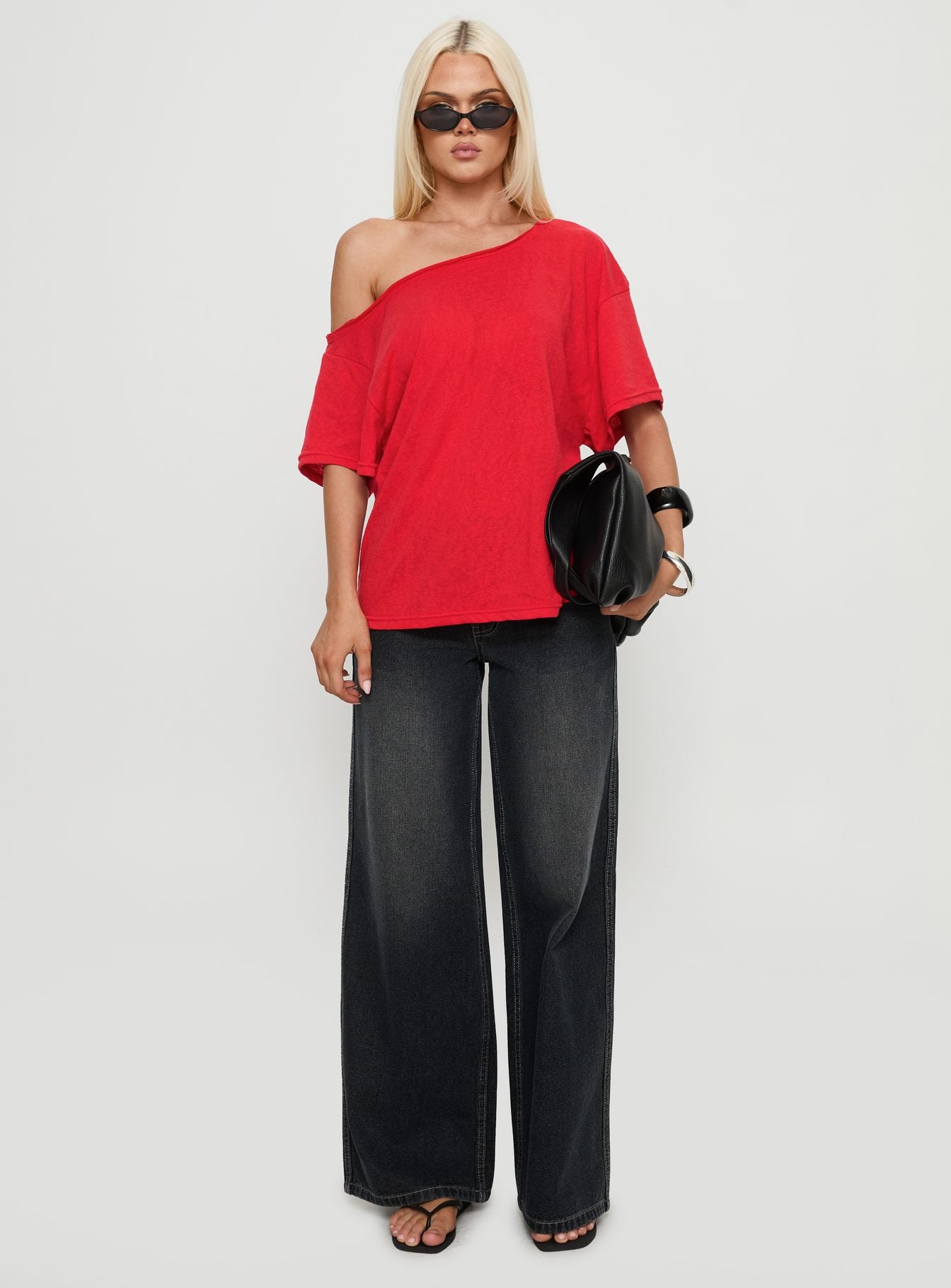 Winny Off Shoulder Tee Red - Image 7