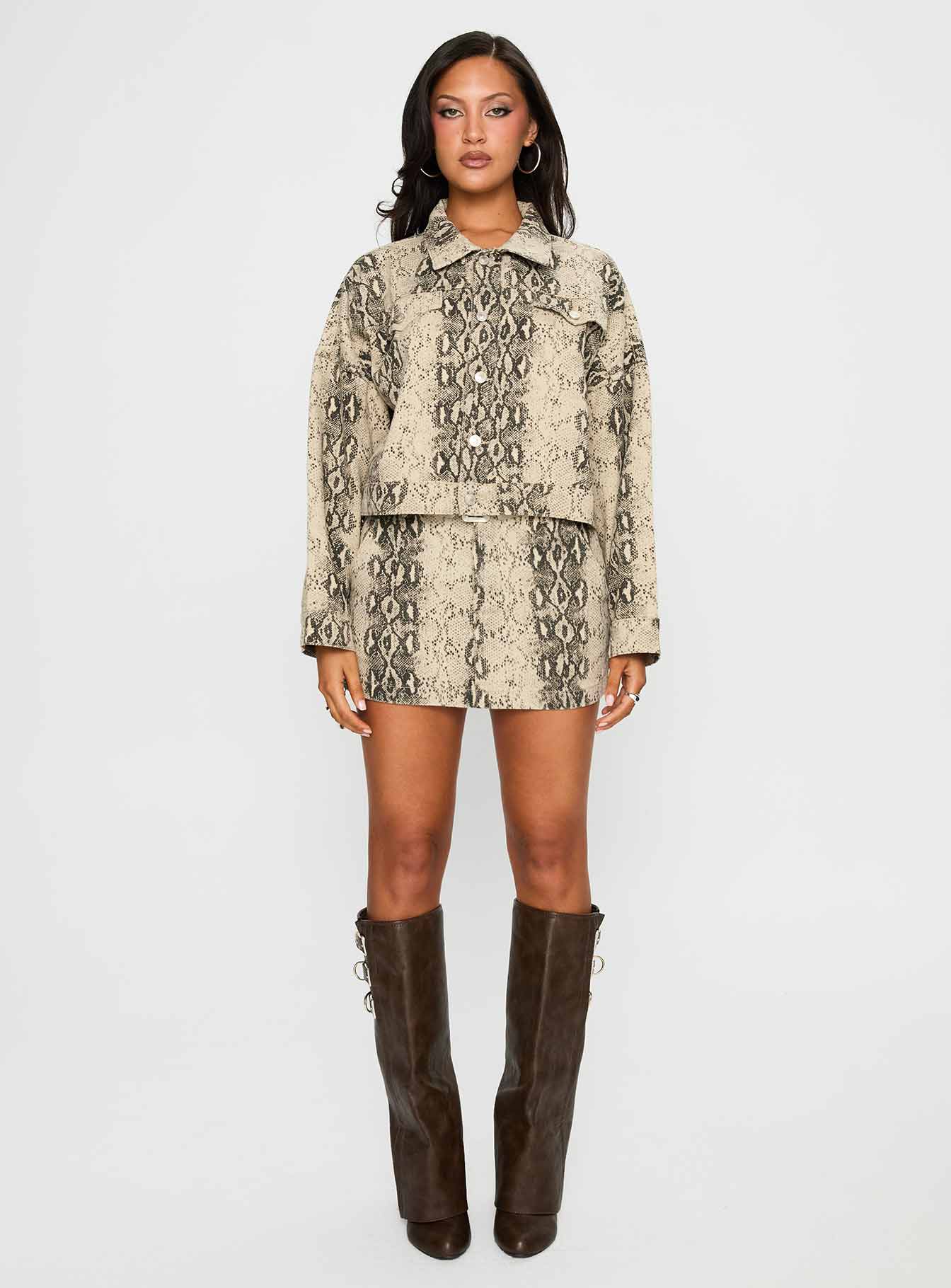 Venom Jacket Snake - Image 7