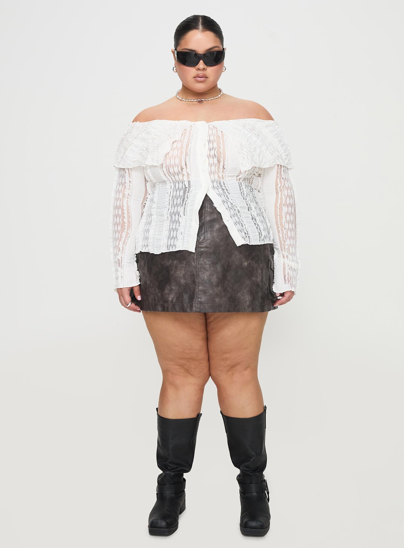 Lisbeth Off The Shoulder Top White Curve - Image 7