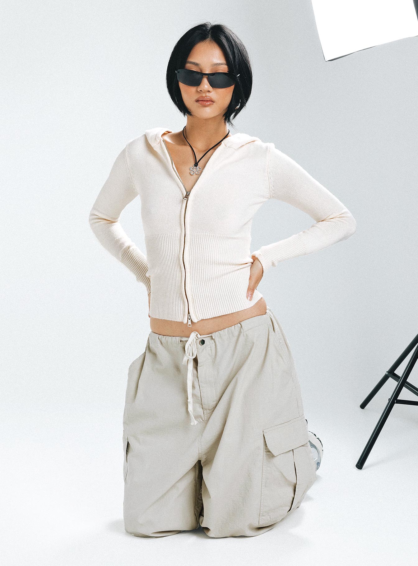 Elingford Zip Up Hooded Sweater Cream - Image 7