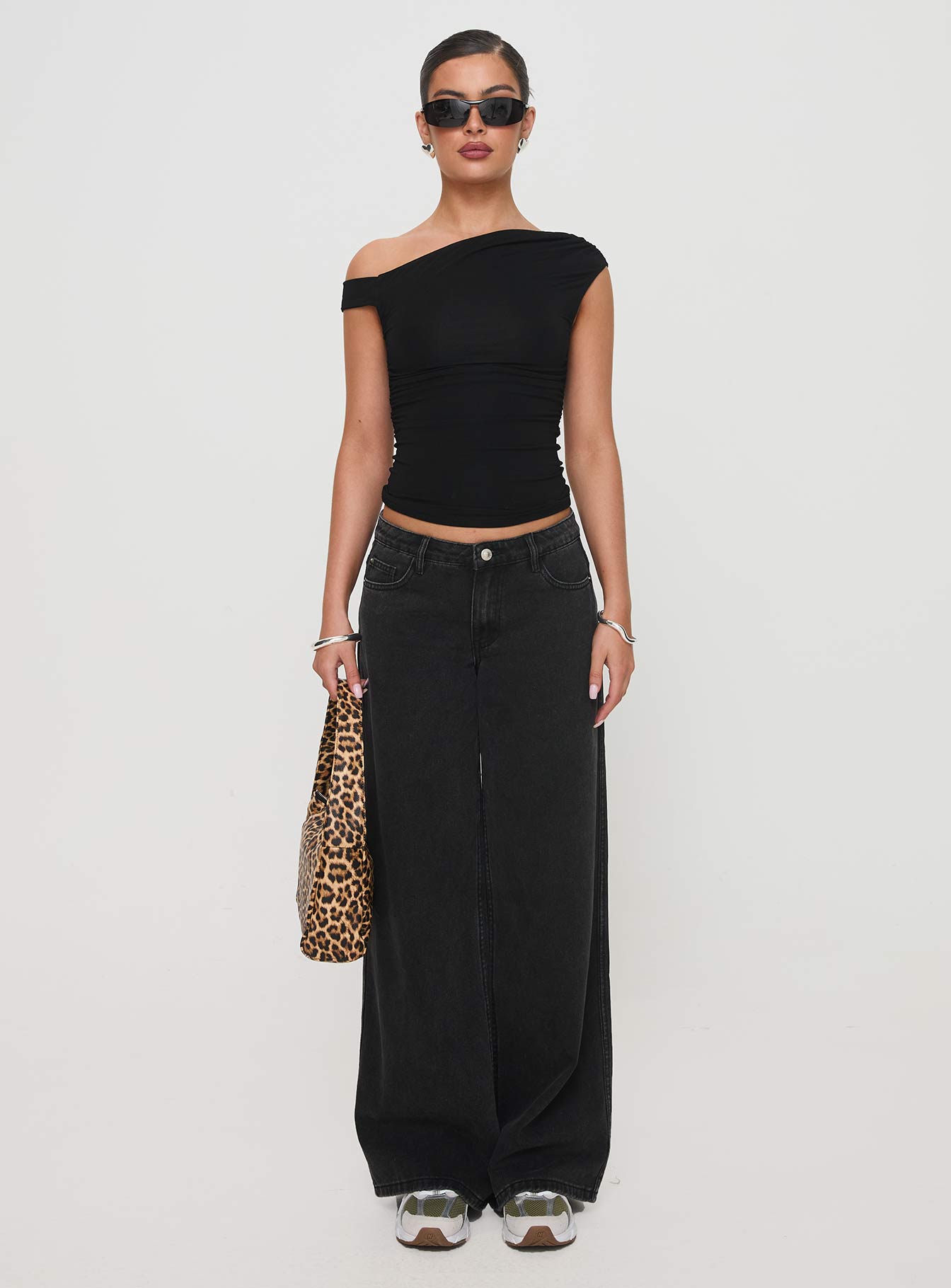 Ramos Low Rise Straight Leg Jeans Washed Black Petite - Image 7