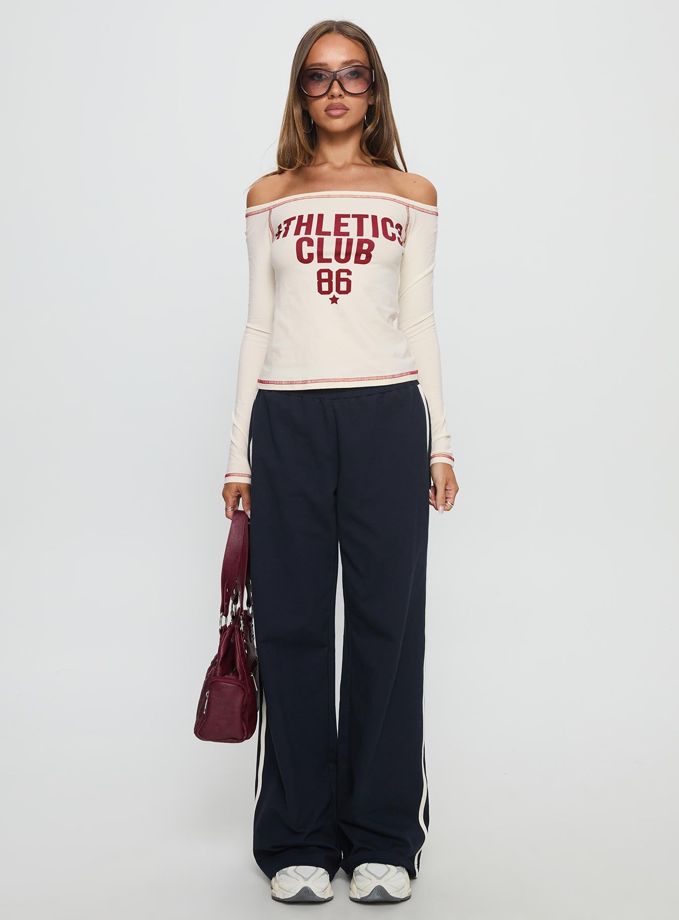 Athletics Club Long Sleeve Graphic Top Cream / Red - Image 7