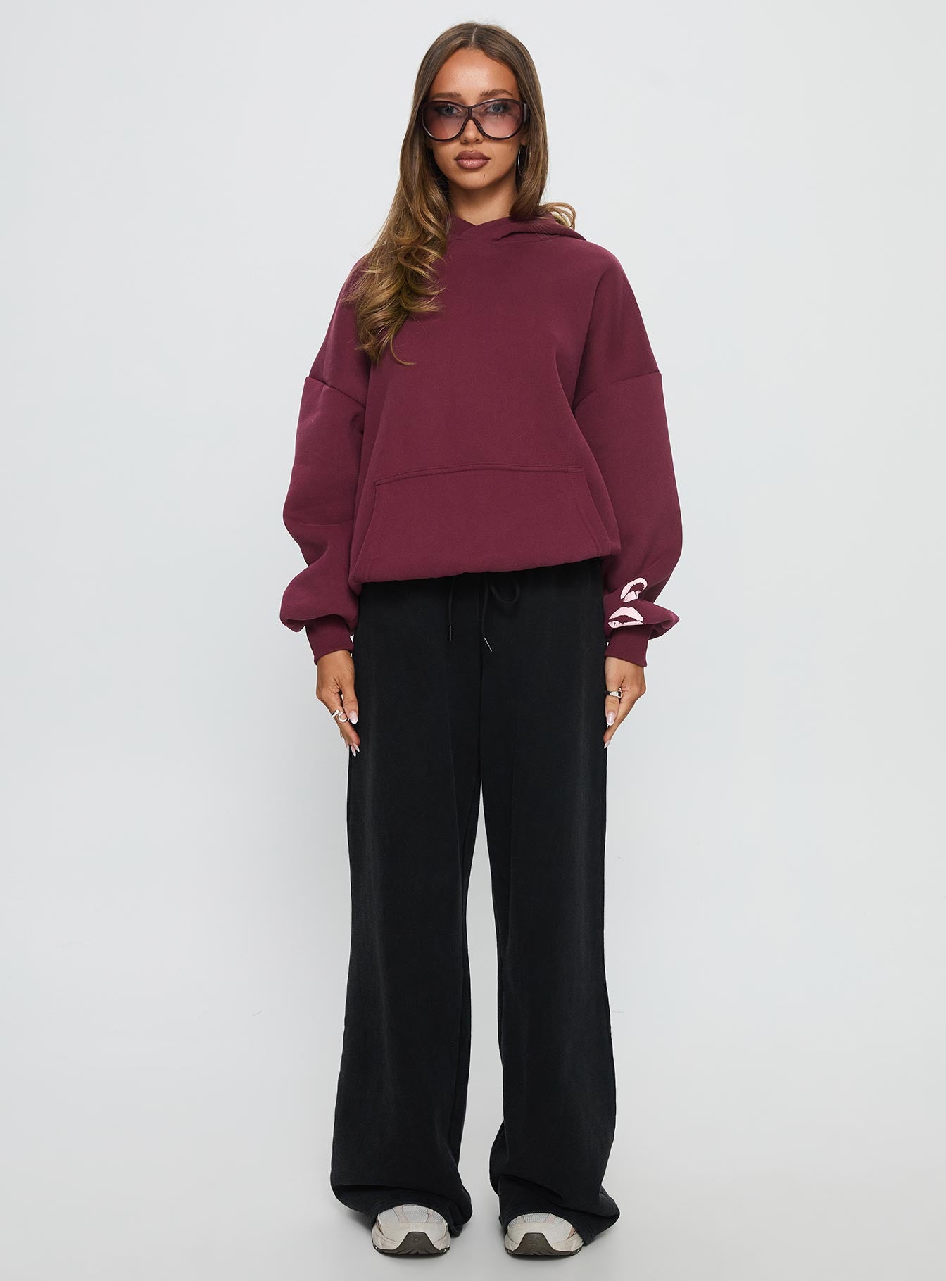 Kisses Graphic Hoodie Wine - Image 7