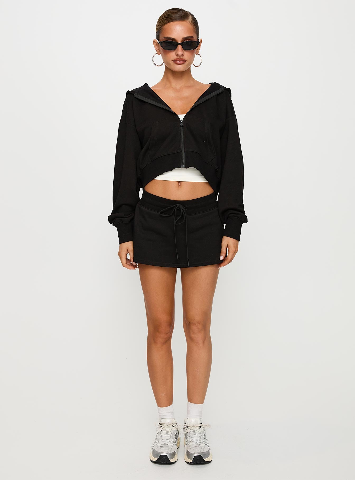 Down Low Fleece Skort Black - Image 7