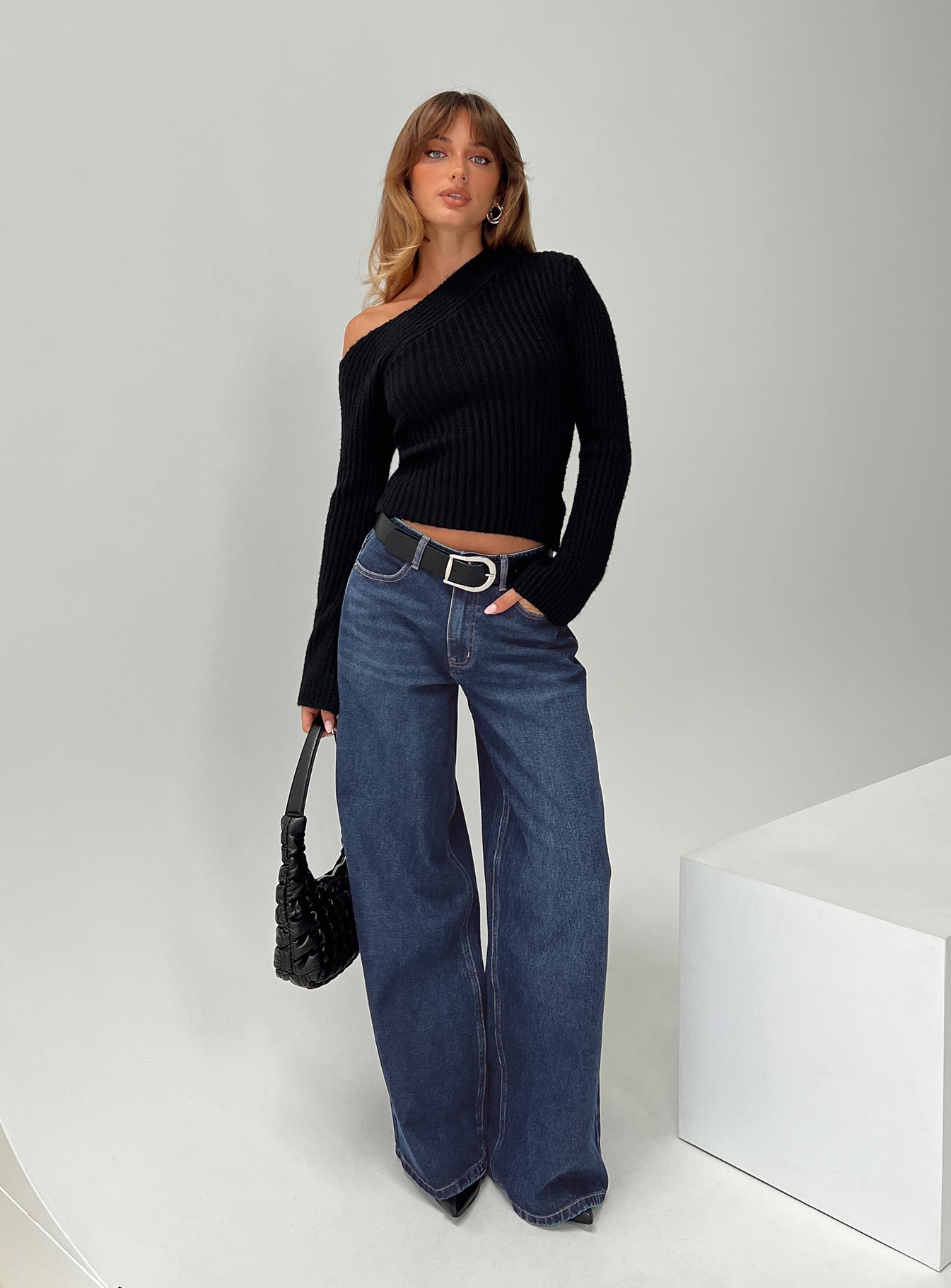 Naylor Mid Rise Wide Leg Jeans Mid Blue Denim - Image 9