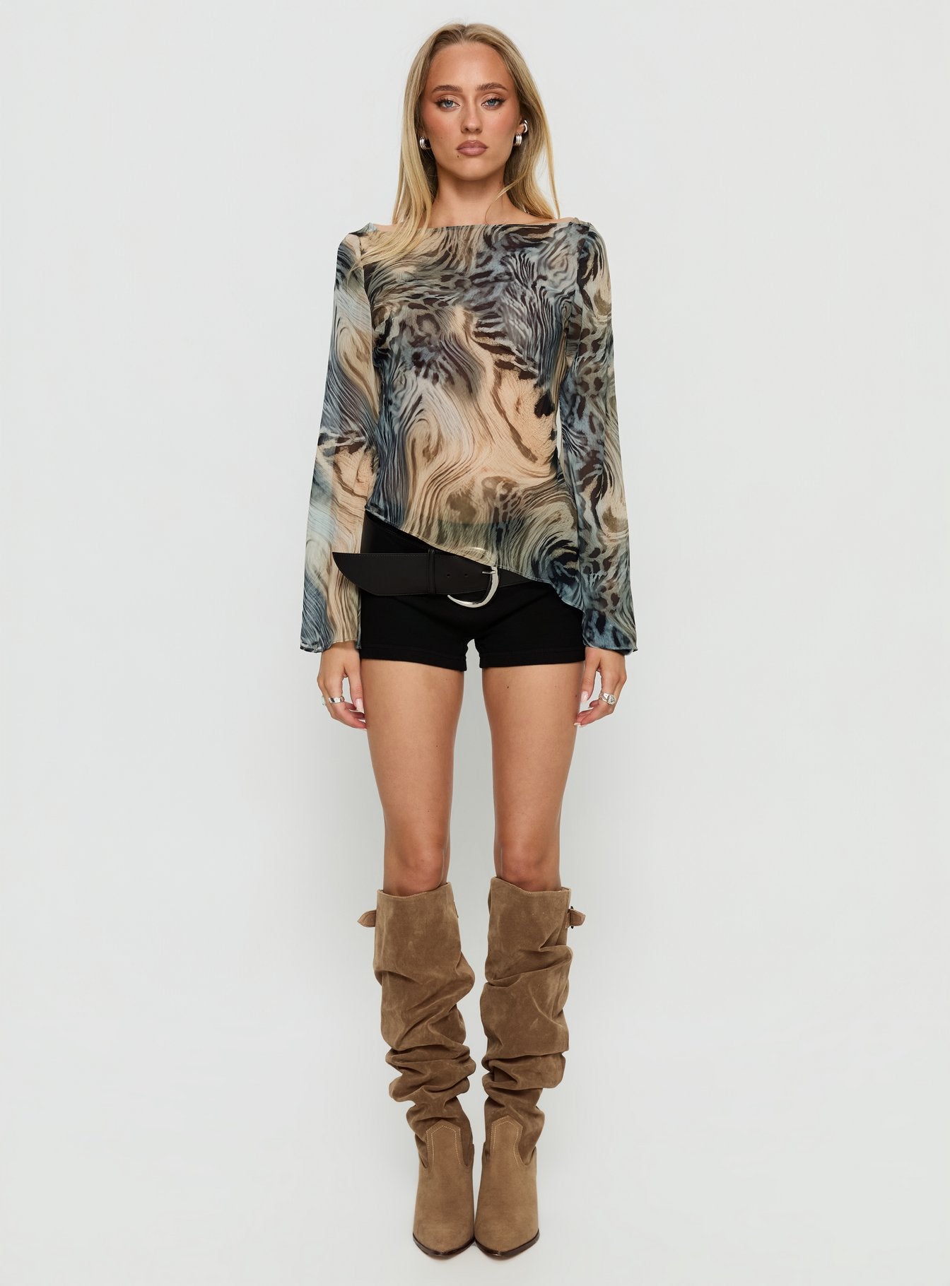 Esmaria Long Sleeve Flared Top Multi Animal - Image 7
