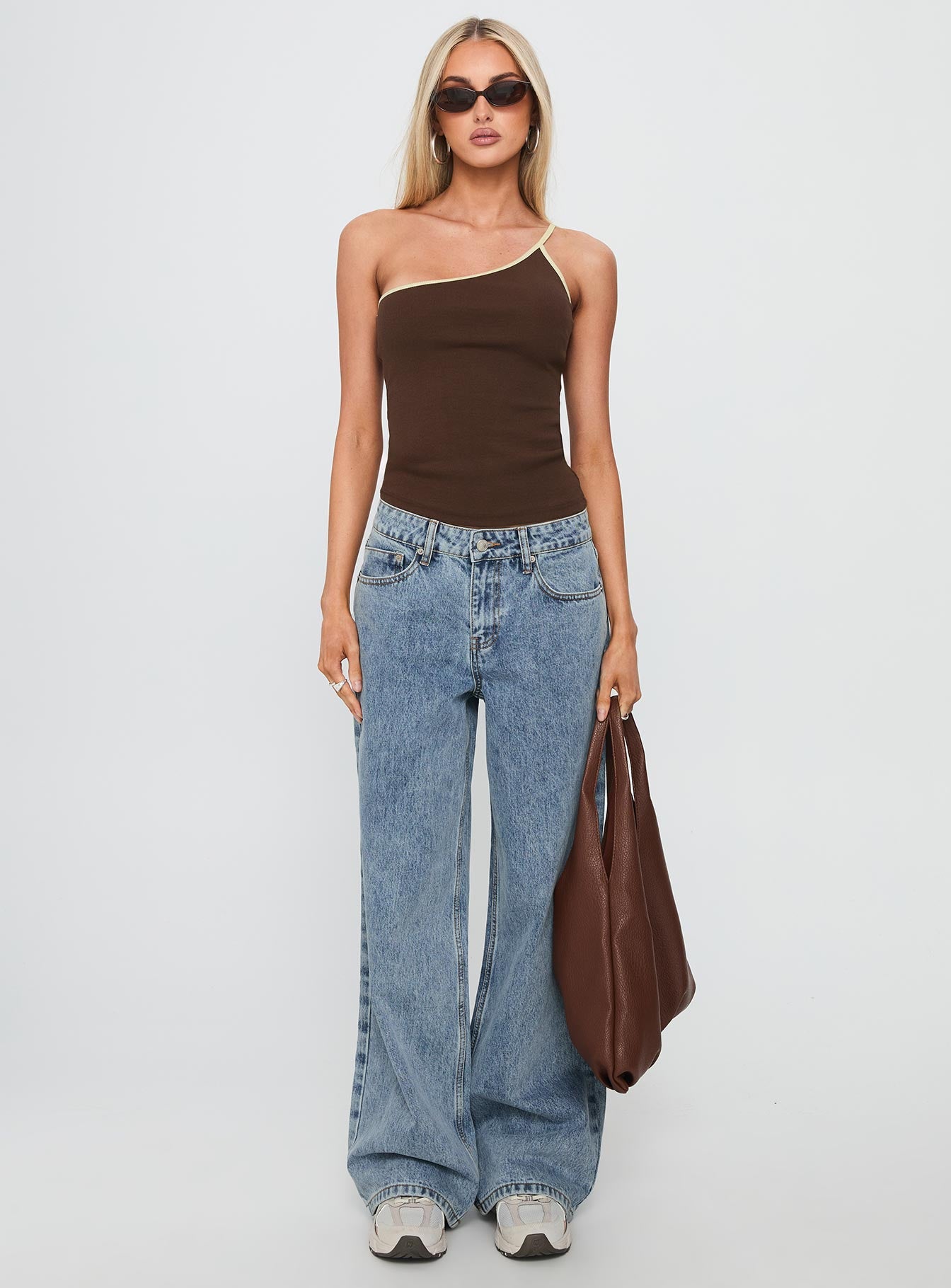 Shima Low Rise Straight Leg Jeans Light Wash - Image 7