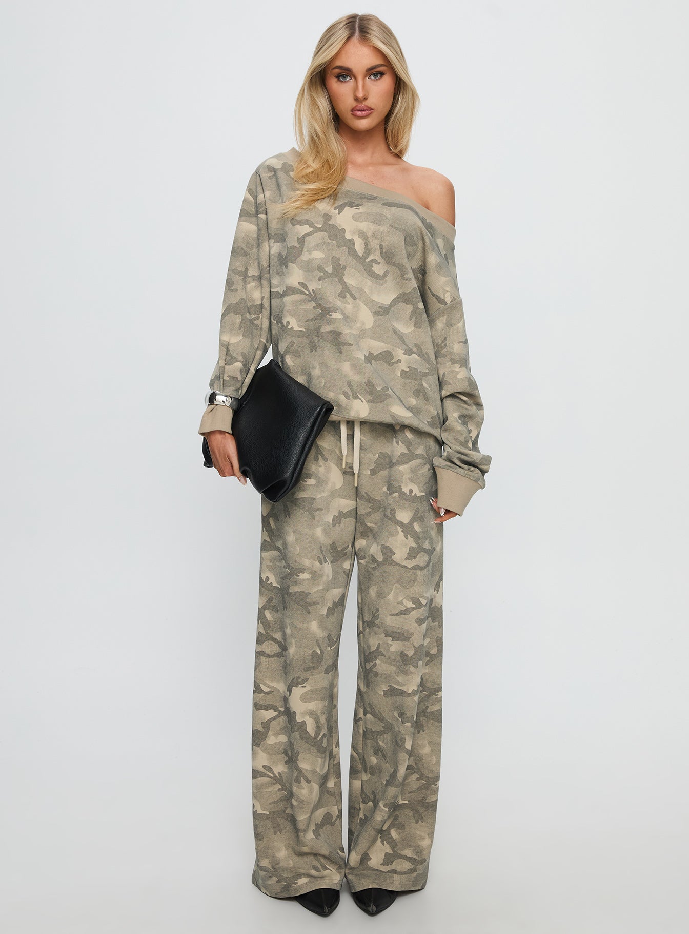 Wellness Off The Shoulder Jumper Washed Camo - Image 7