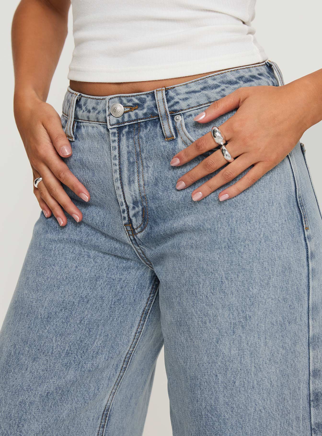 Toby Low Rise Baggy Jeans Light Wash - Image 6