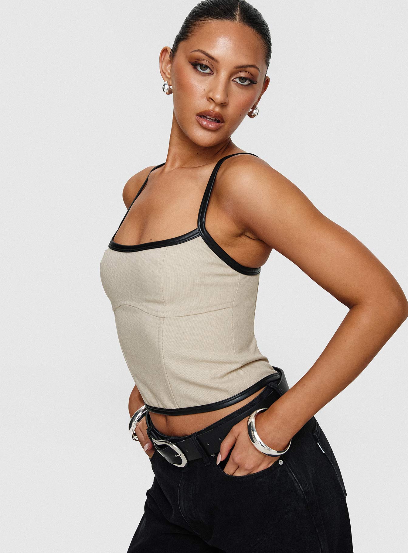 Thalorien Top Beige - Image 8