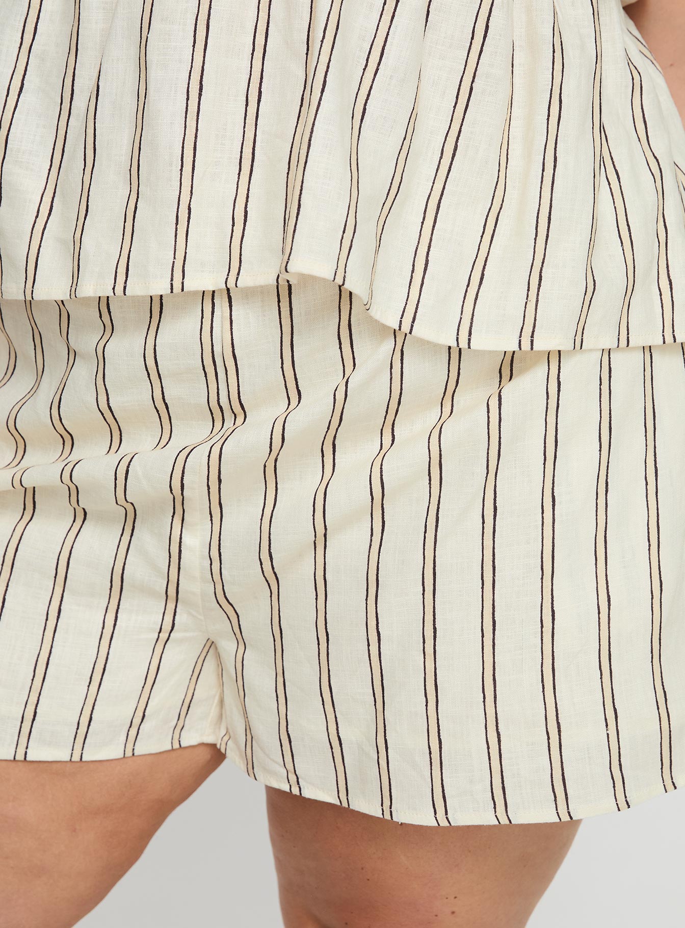 Ease Linen Blend Set Cream / Black Curve - Image 8