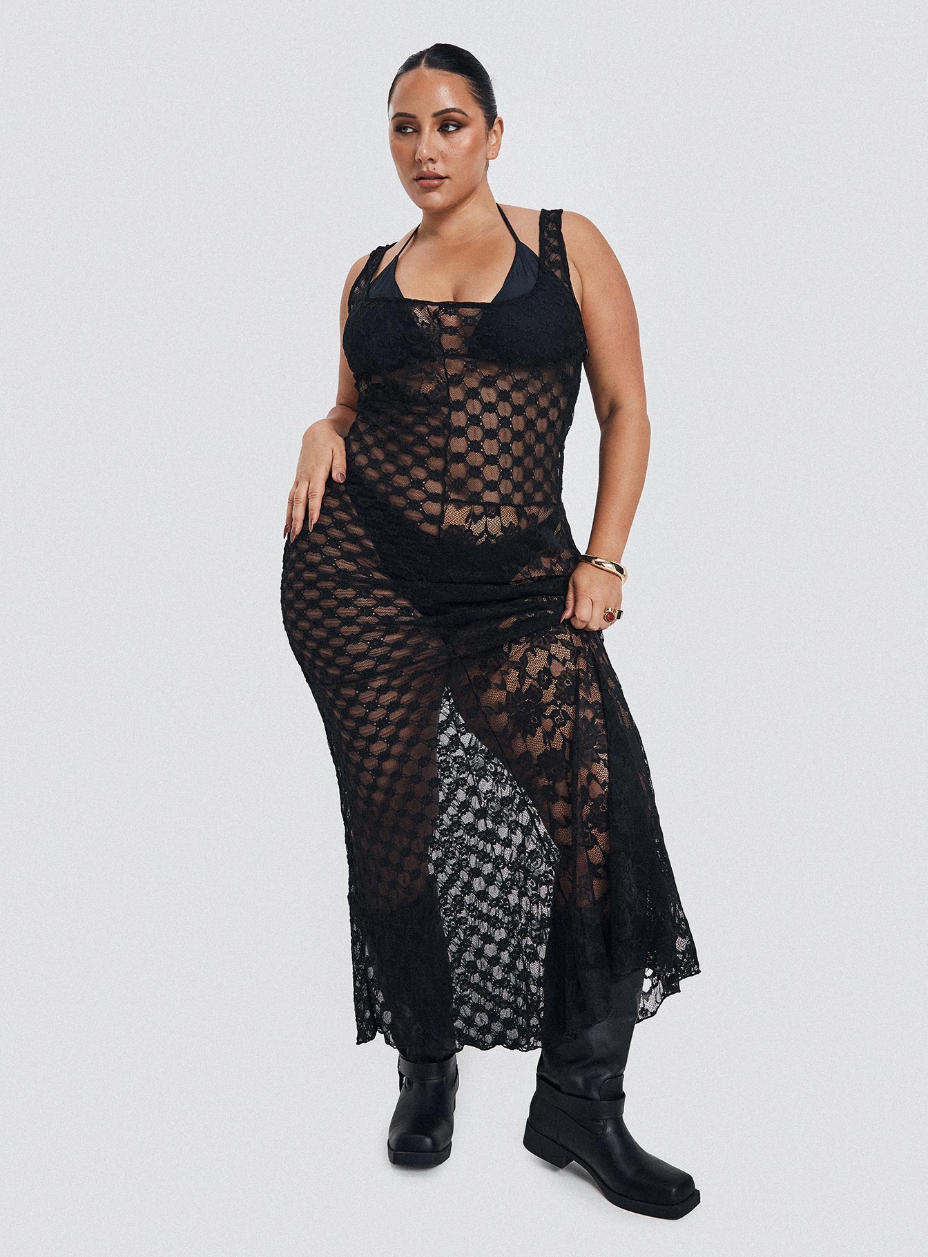 Zhara Lace Dress Black Curve - Image 8