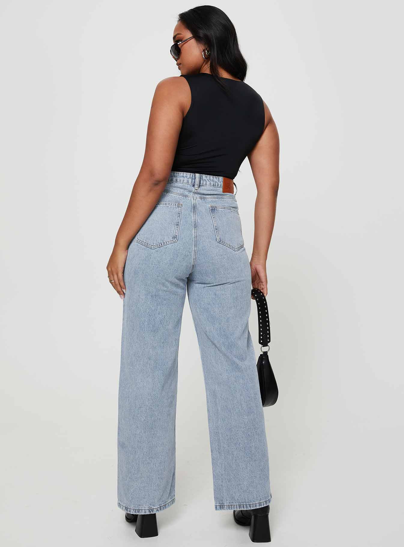 Nicolo High Rise Straight Leg Jeans Light Blue Wash - Image 9