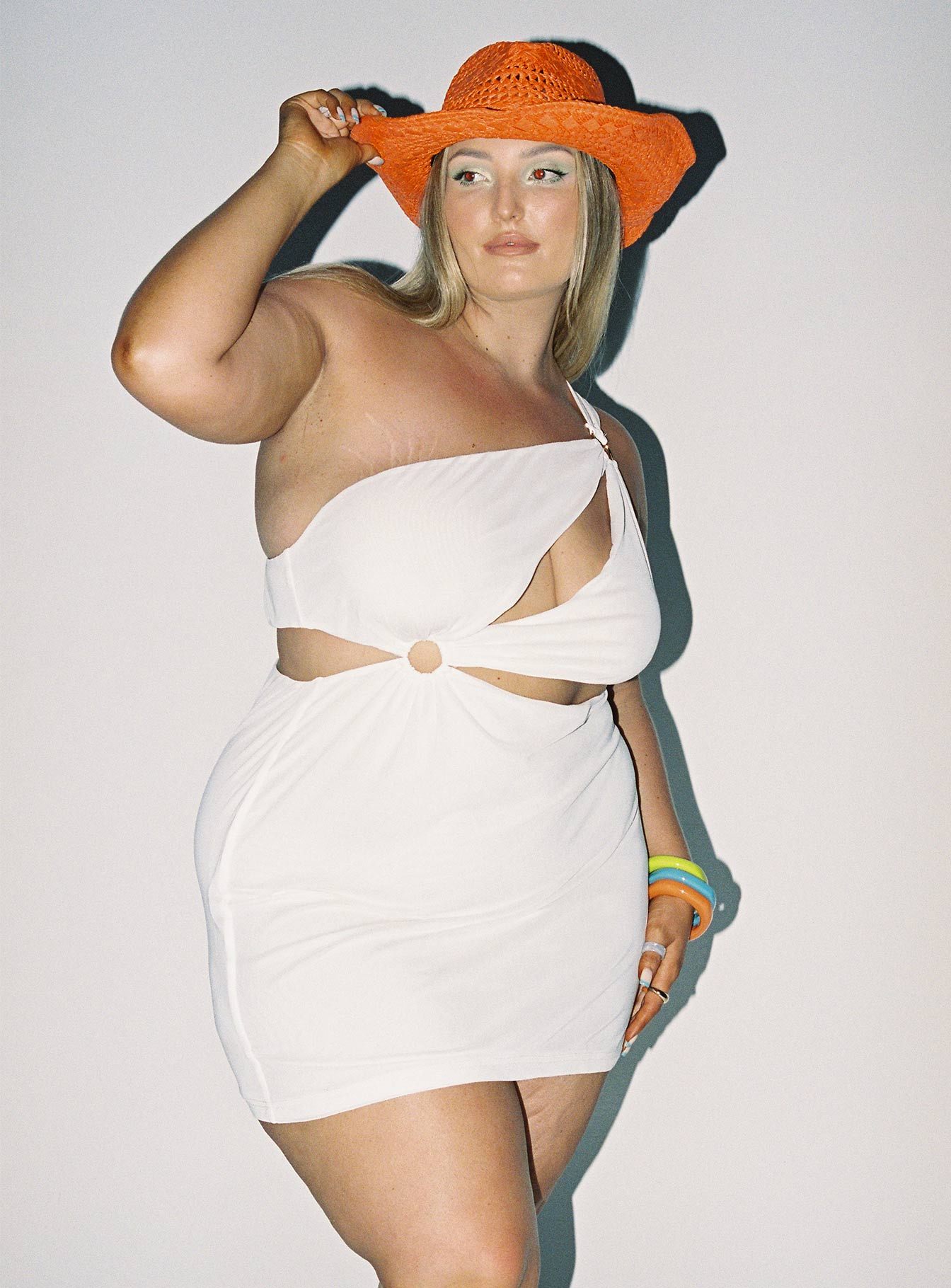 Greater Power Mini Dress White Curve - Image 3