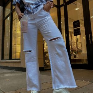 Cece Hammer Wide Leg Knee Rip Jeans White Denim
