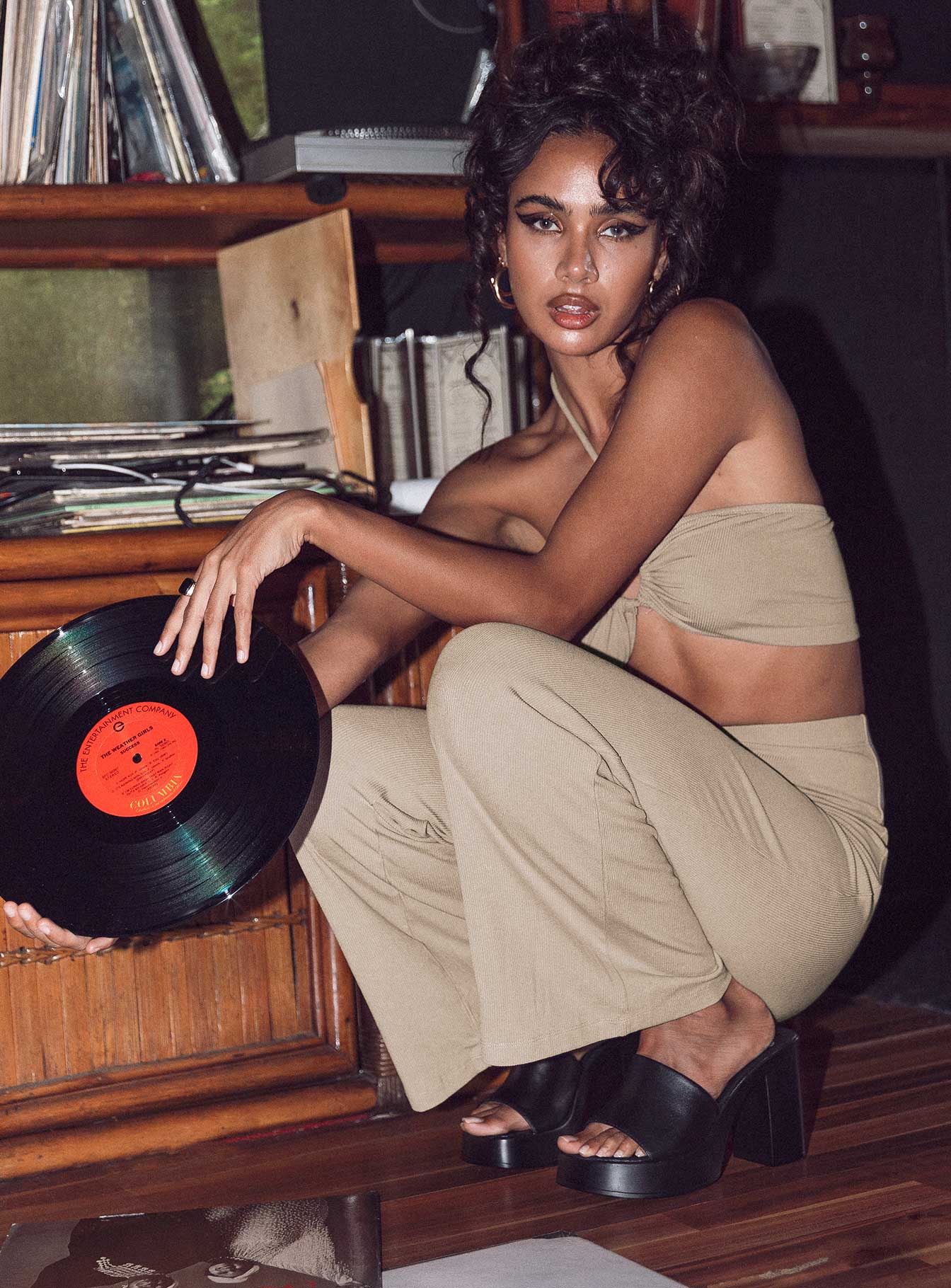 Latiana Set Beige - Image 7