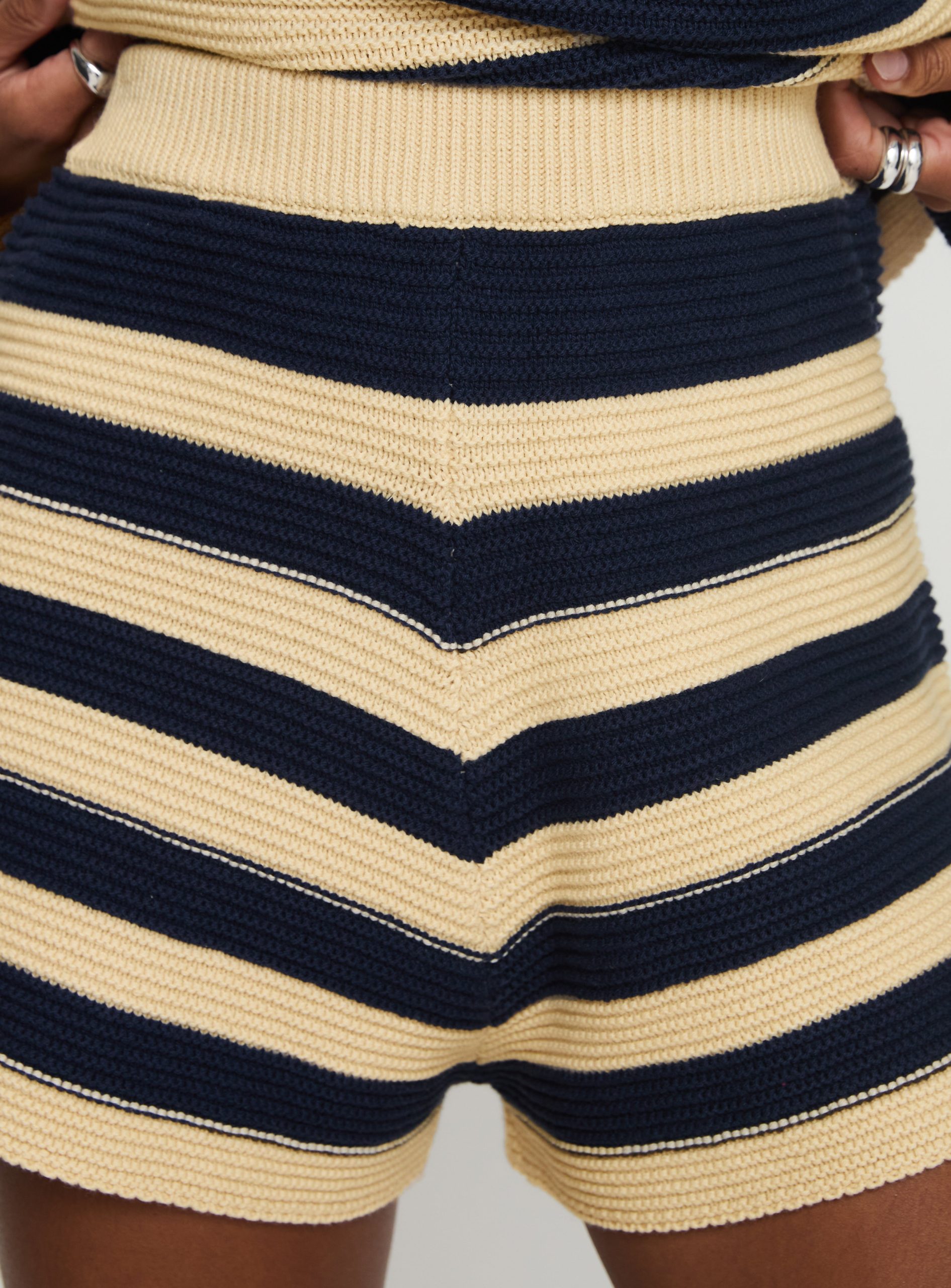 Cheyenne Set Navy / Cream Stripe - Image 10