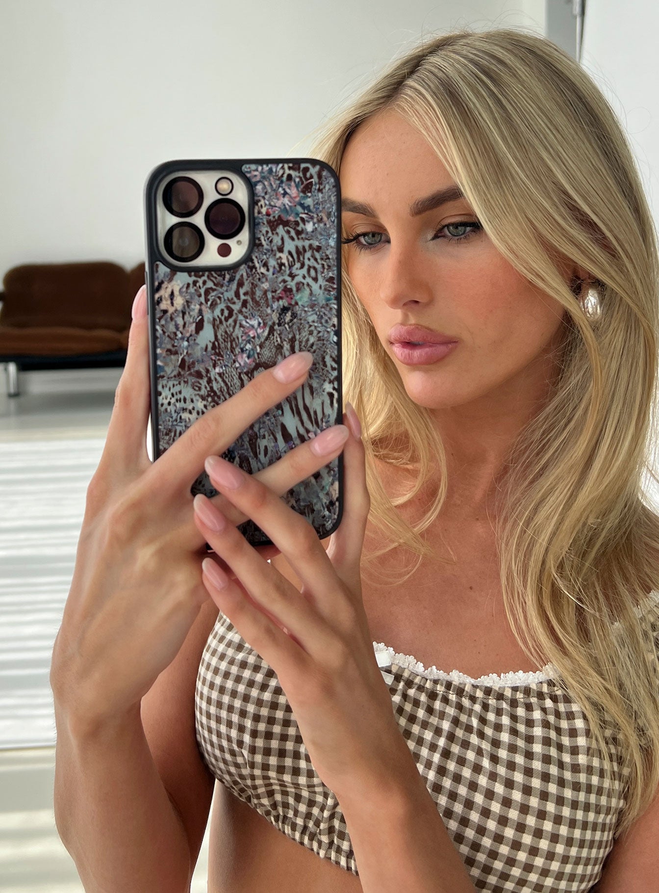 Sitting Pretty iPhone Case Abstract Leopard - Image 3