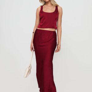 Quixotic Set Maroon