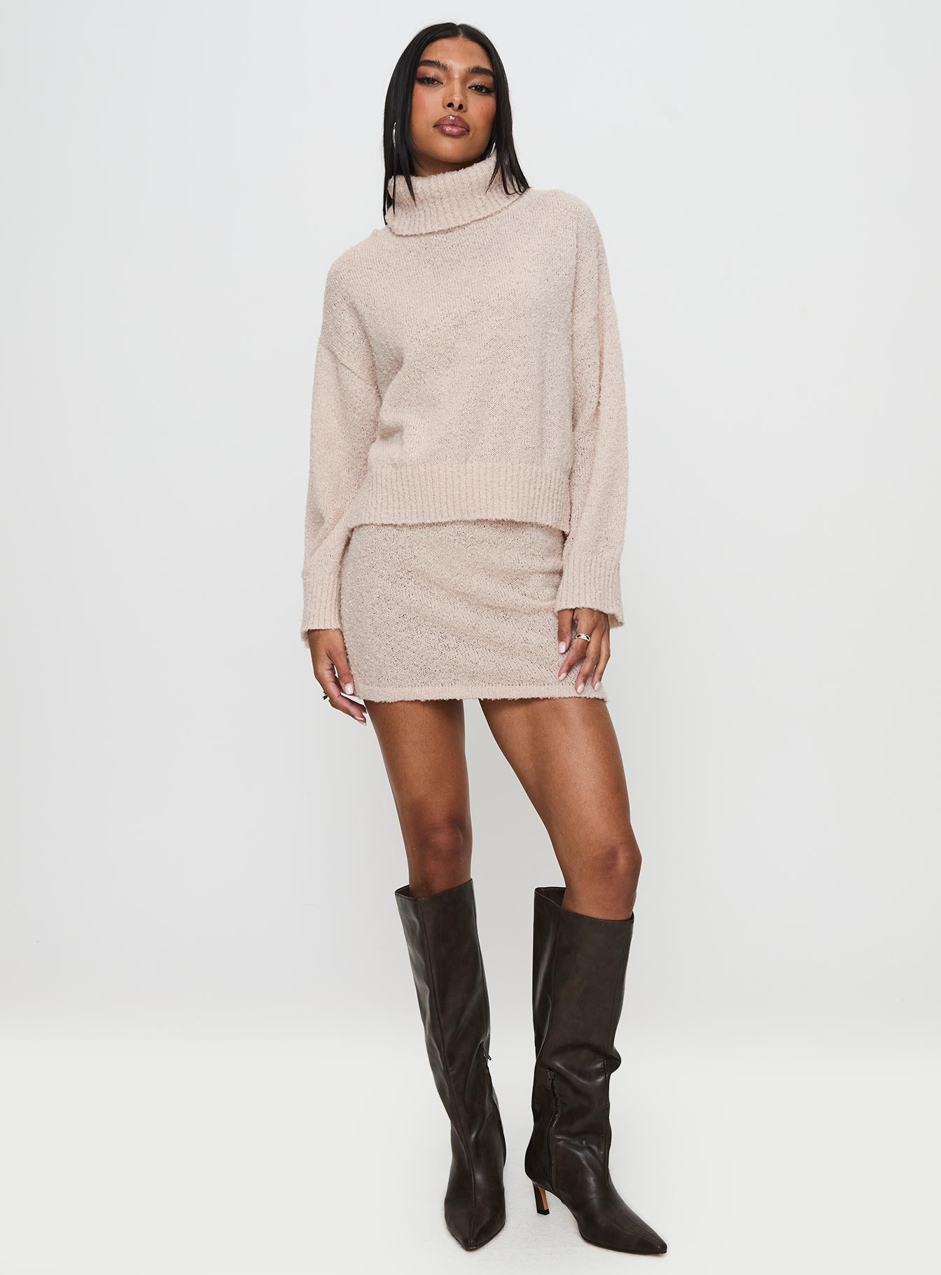 Isavella Set Beige - Image 3