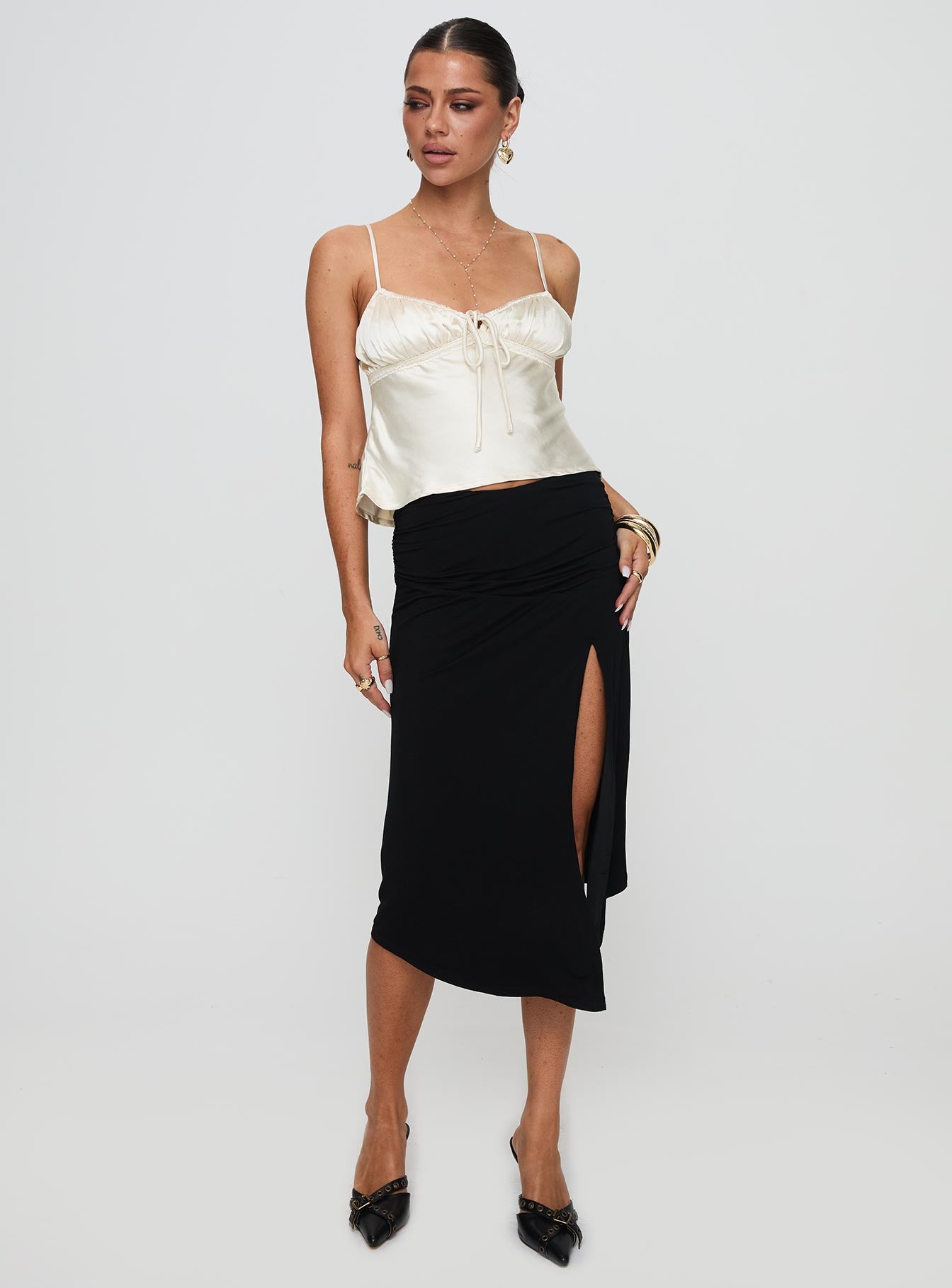 Venissa Ruched Midi Skirt Black - Image 3