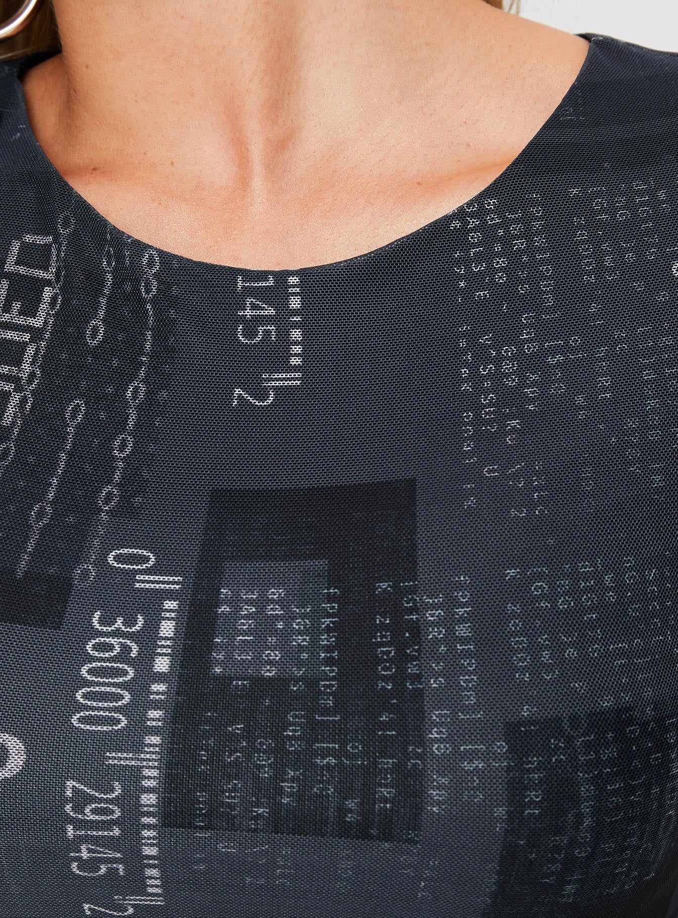 Okuda Long Sleeve Top Black - Image 6