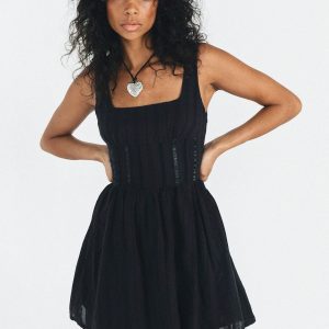 Lorinda Mini Dress Black