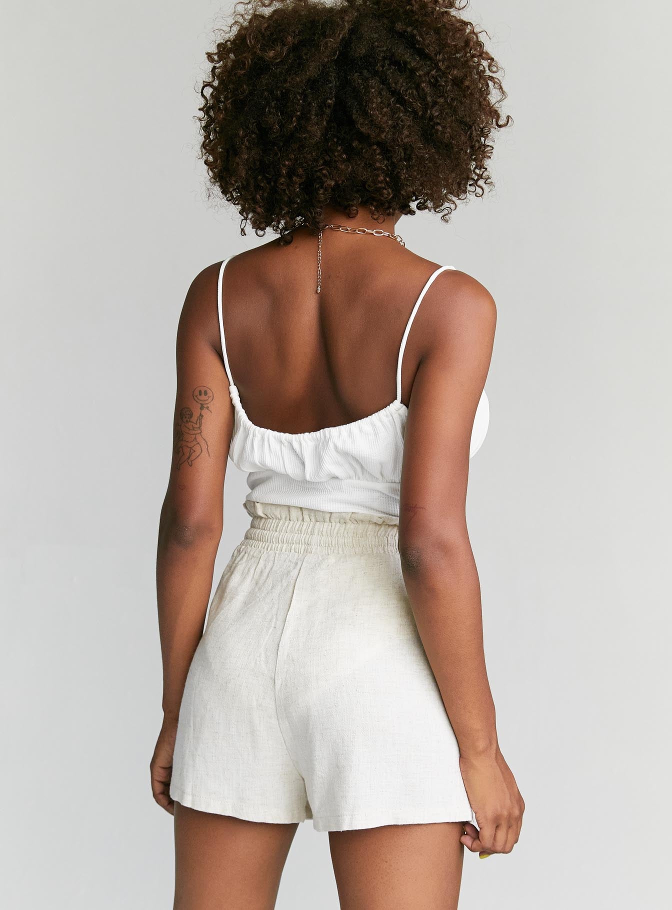 Tabitha Shorts Beige - Image 4